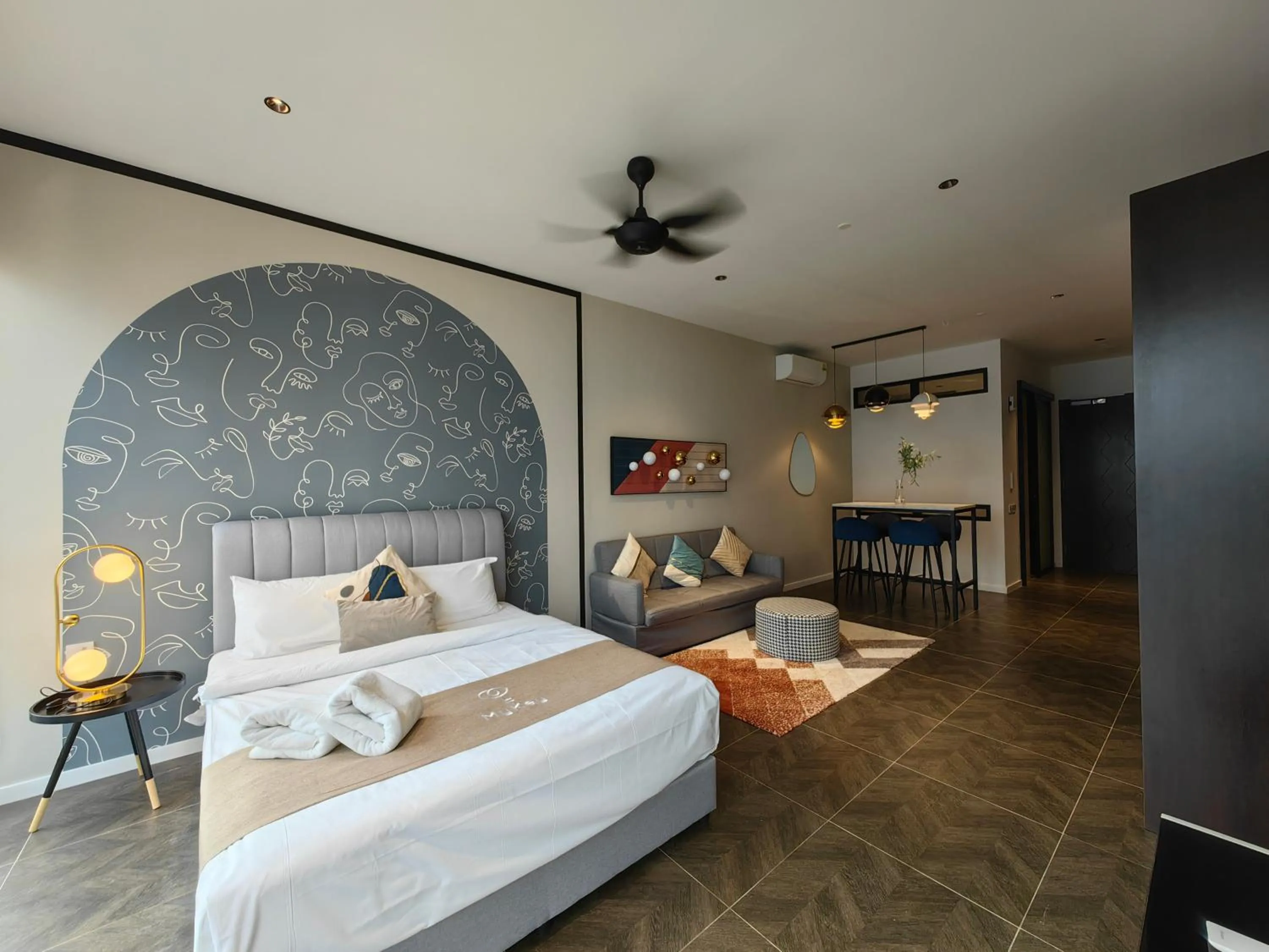 Bed in Scarletz Suites KLCC by De Harlequins Guesthouse