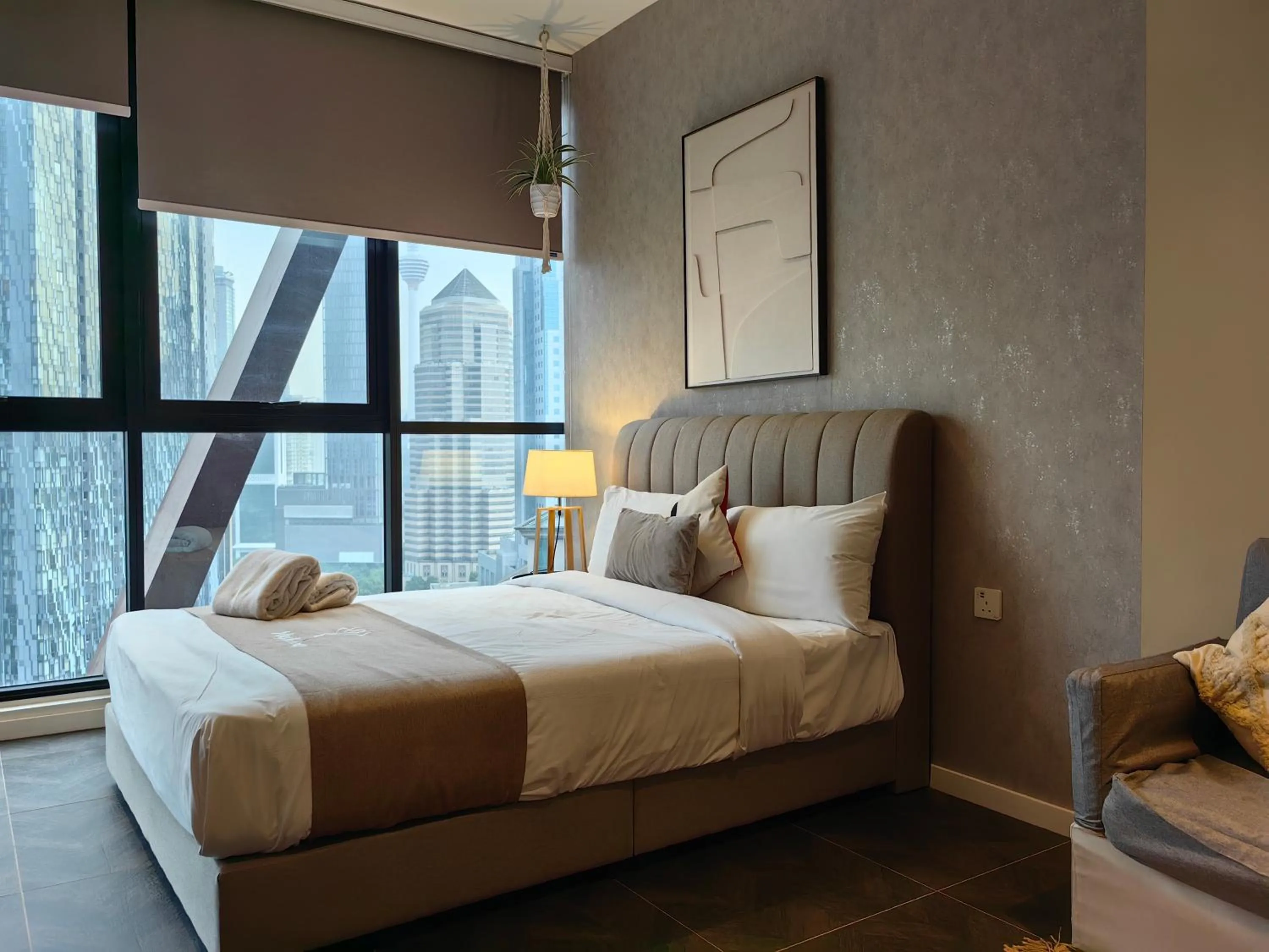 Bed in Scarletz Suites KLCC by De Harlequins Guesthouse