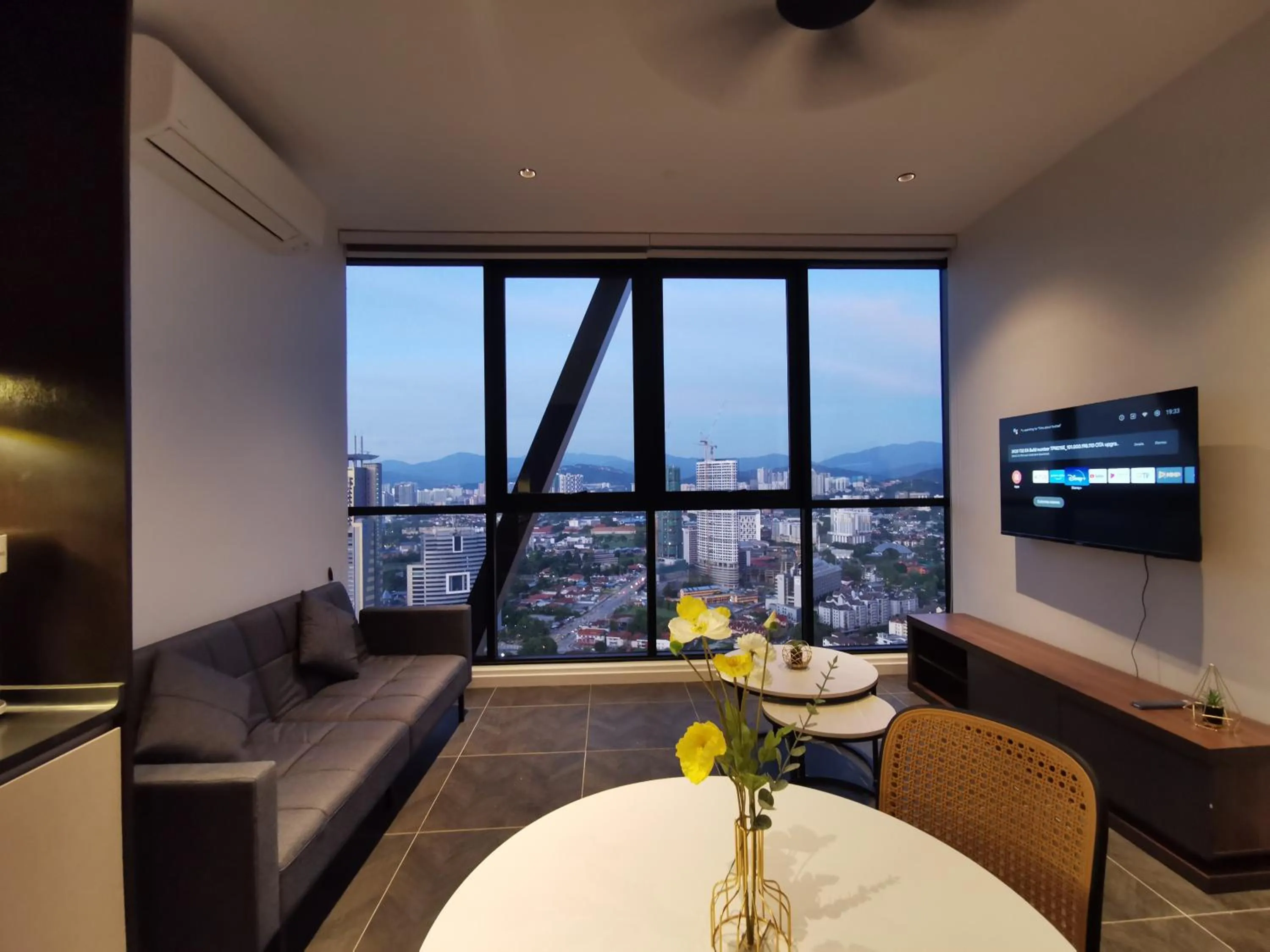 Scarletz Suites KLCC by De Harlequins Guesthouse