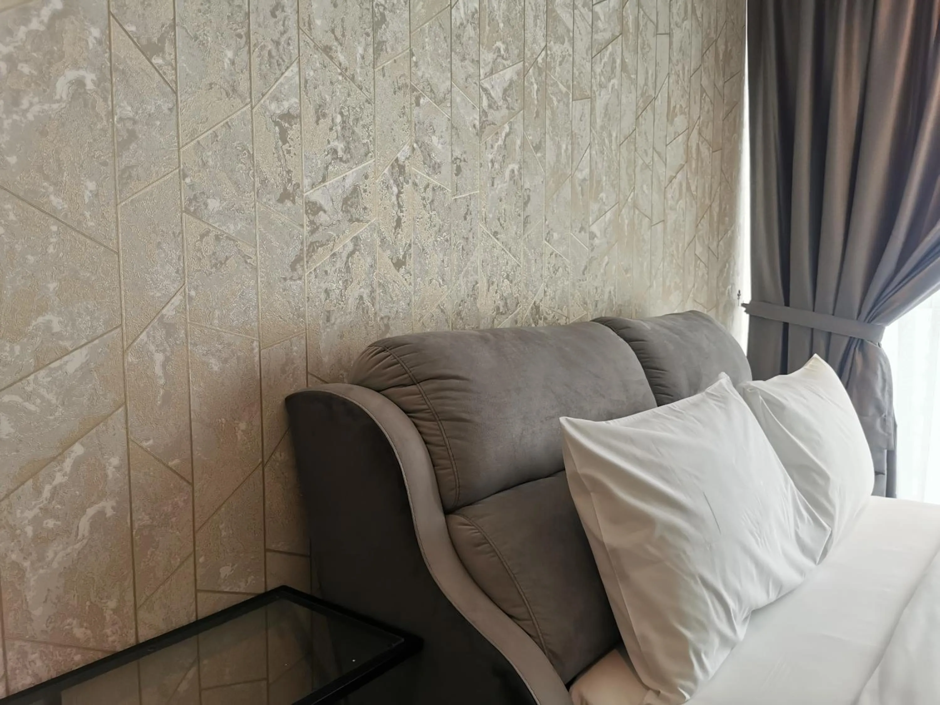 Scarletz Suites KLCC by De Harlequins Guesthouse