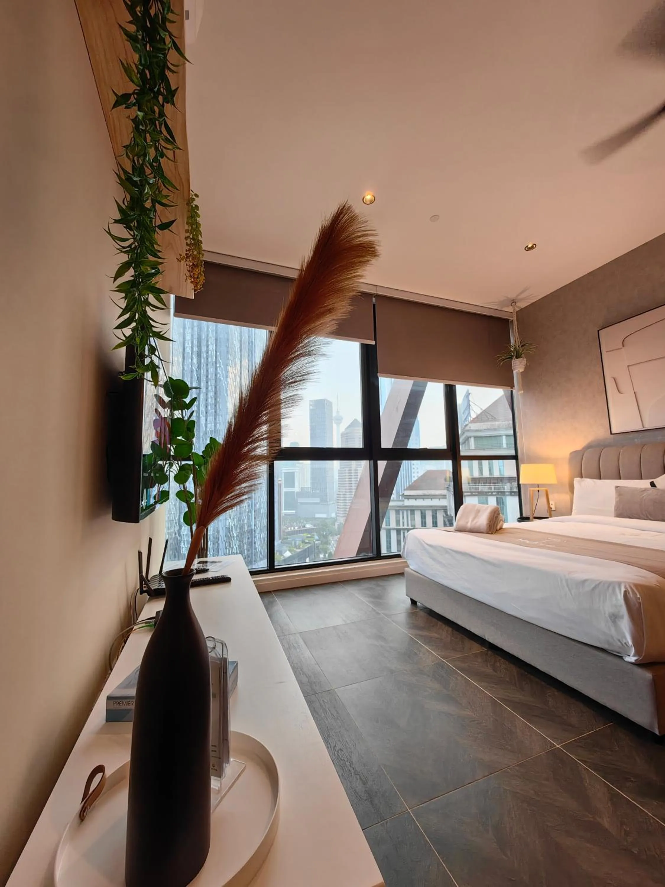 Bed in Scarletz Suites KLCC by De Harlequins Guesthouse