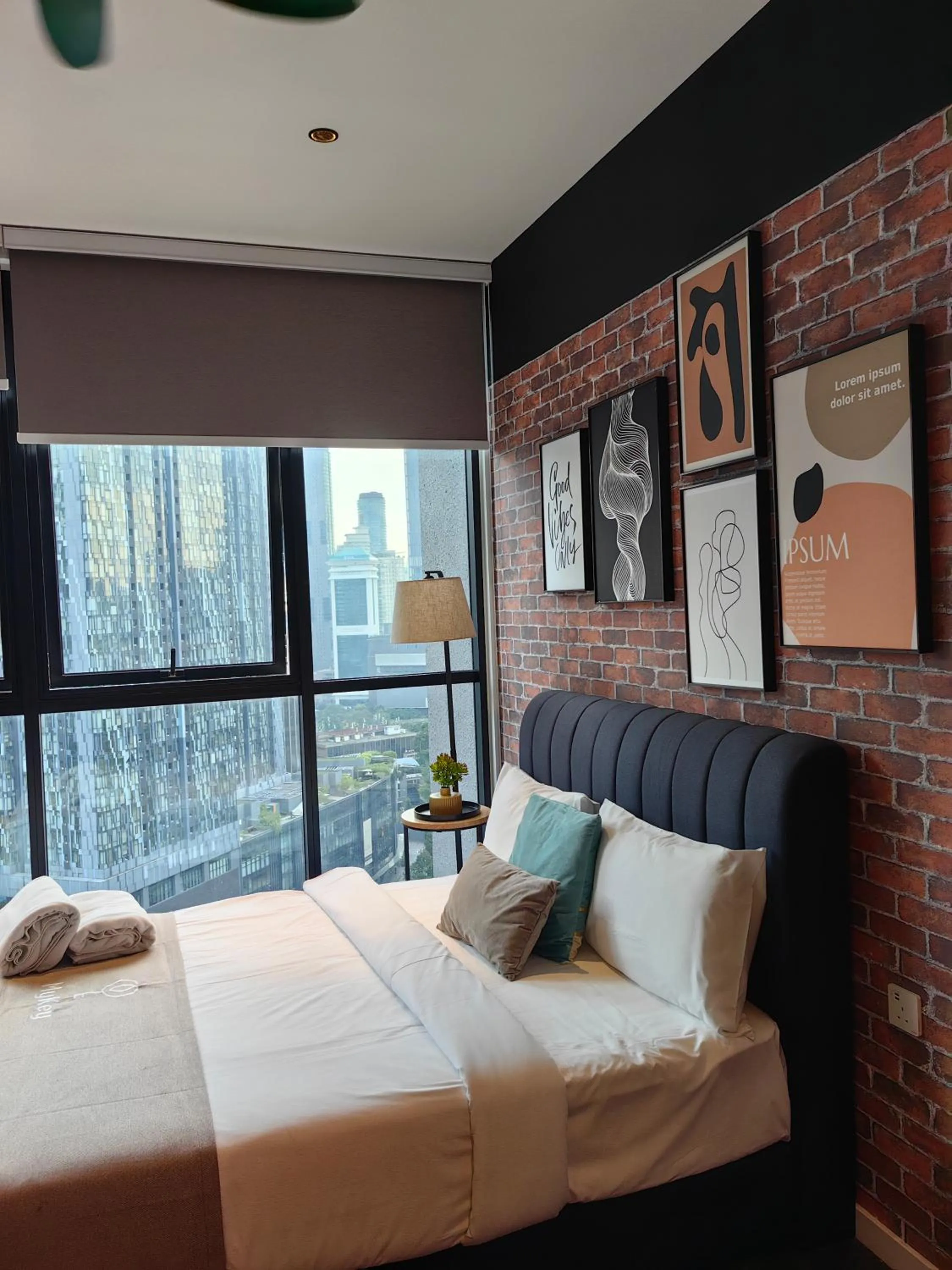 Bed in Scarletz Suites KLCC by De Harlequins Guesthouse