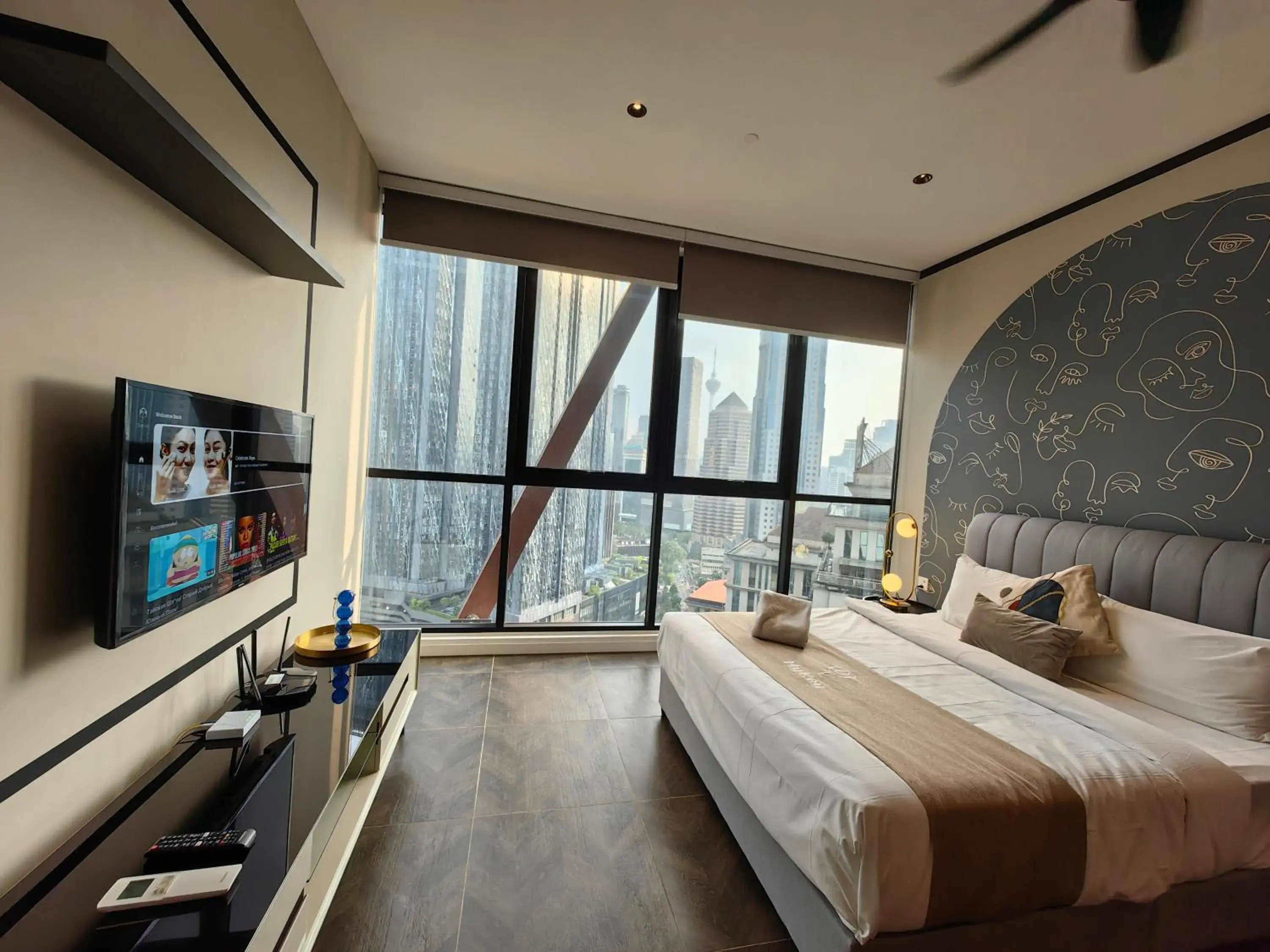 Bed in Scarletz Suites KLCC by De Harlequins Guesthouse Bed in Scarletz Suites KLCC by De Harlequins Guesthouse