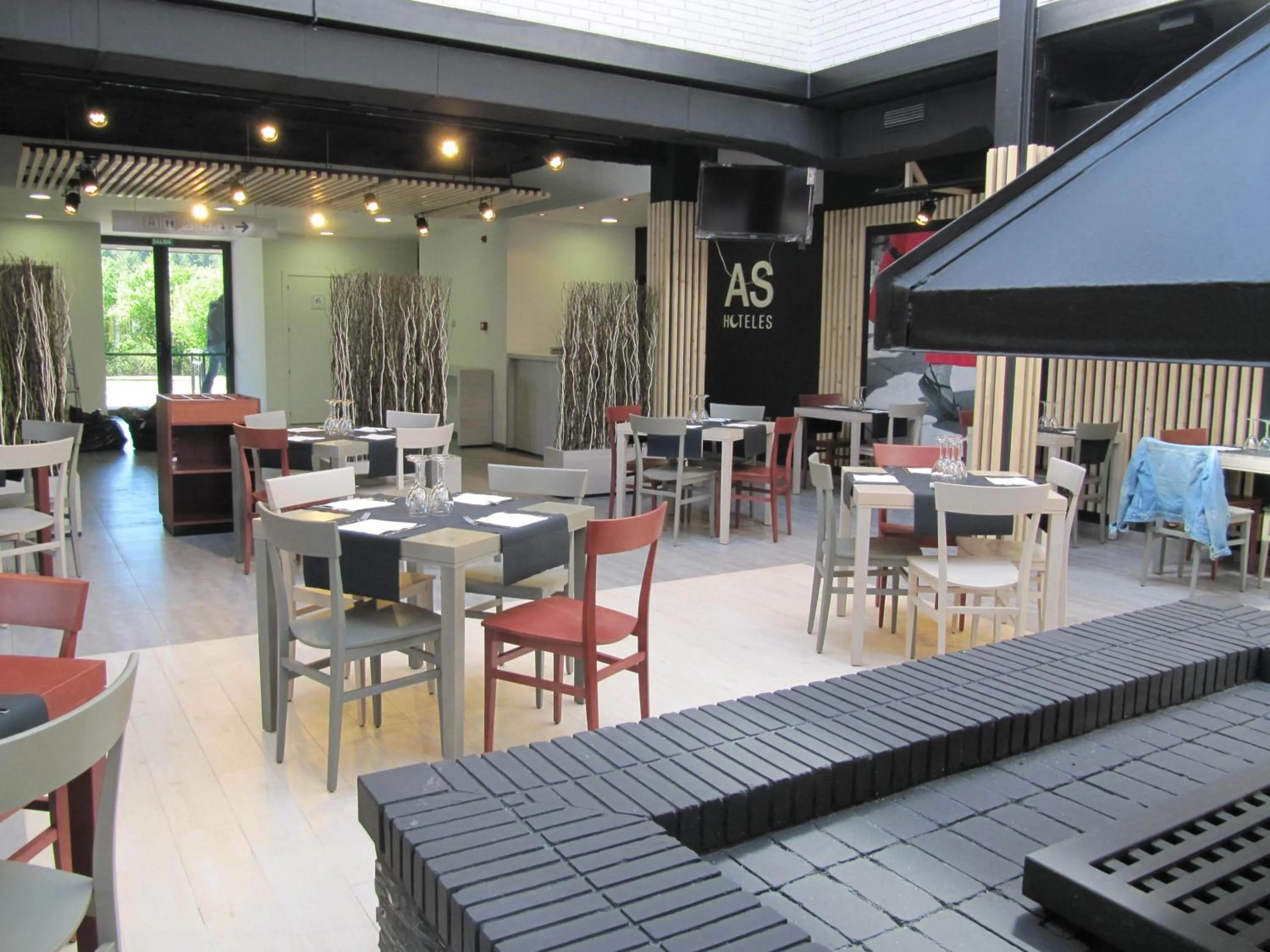 Restaurant/places to eat in AS Hoteles Altube