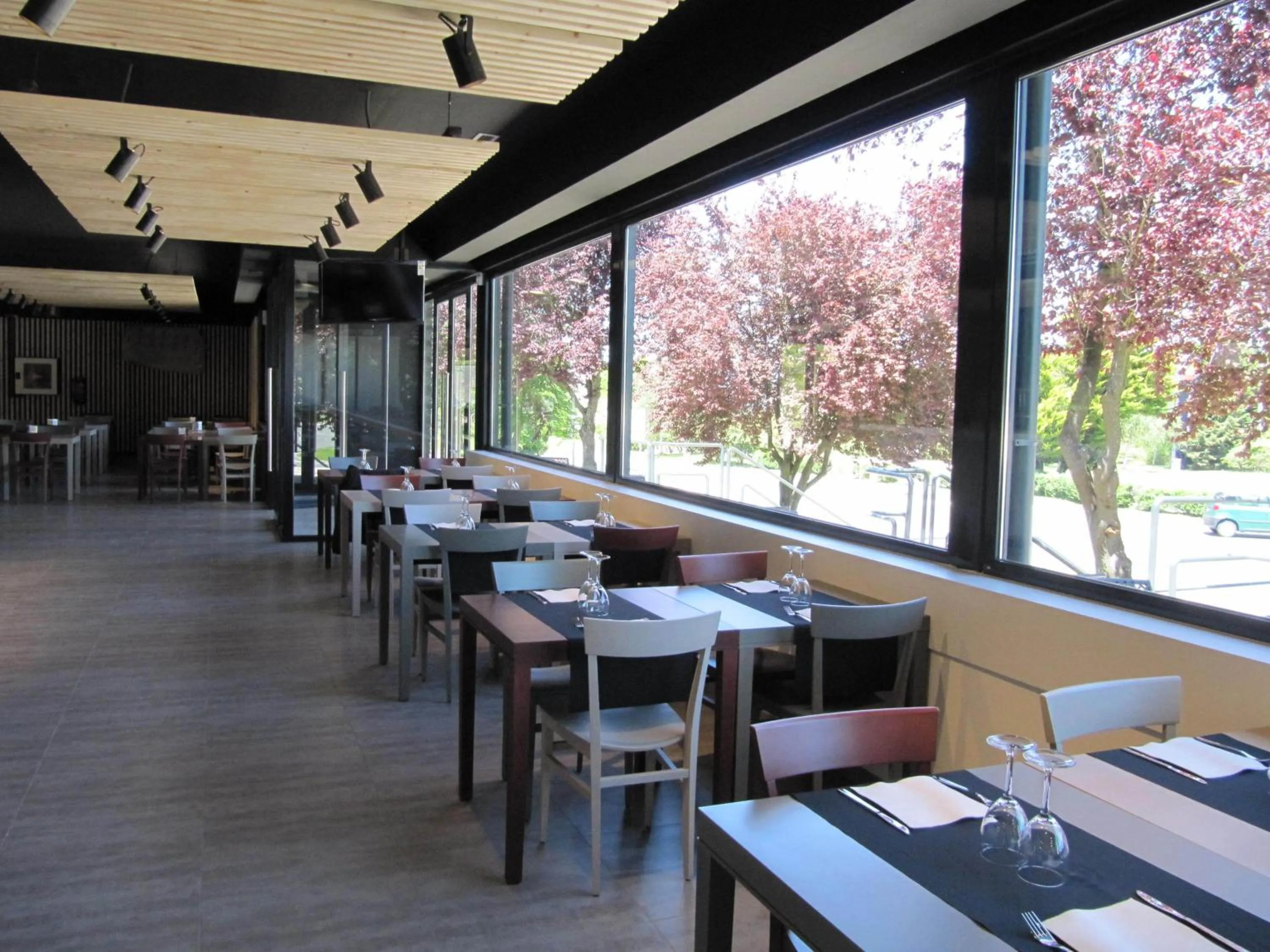 Restaurant/places to eat in AS Hoteles Altube