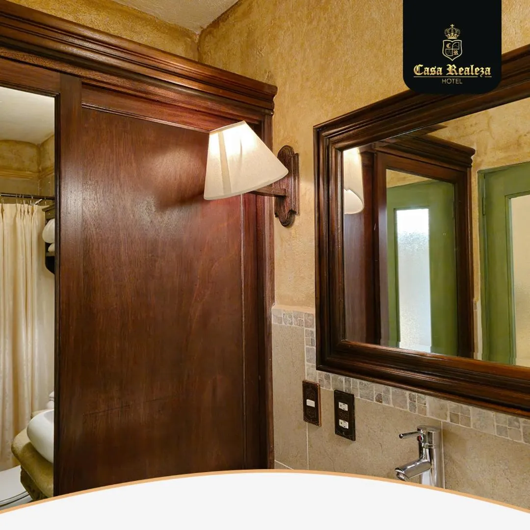 Bathroom in Hotel Casa Realeza