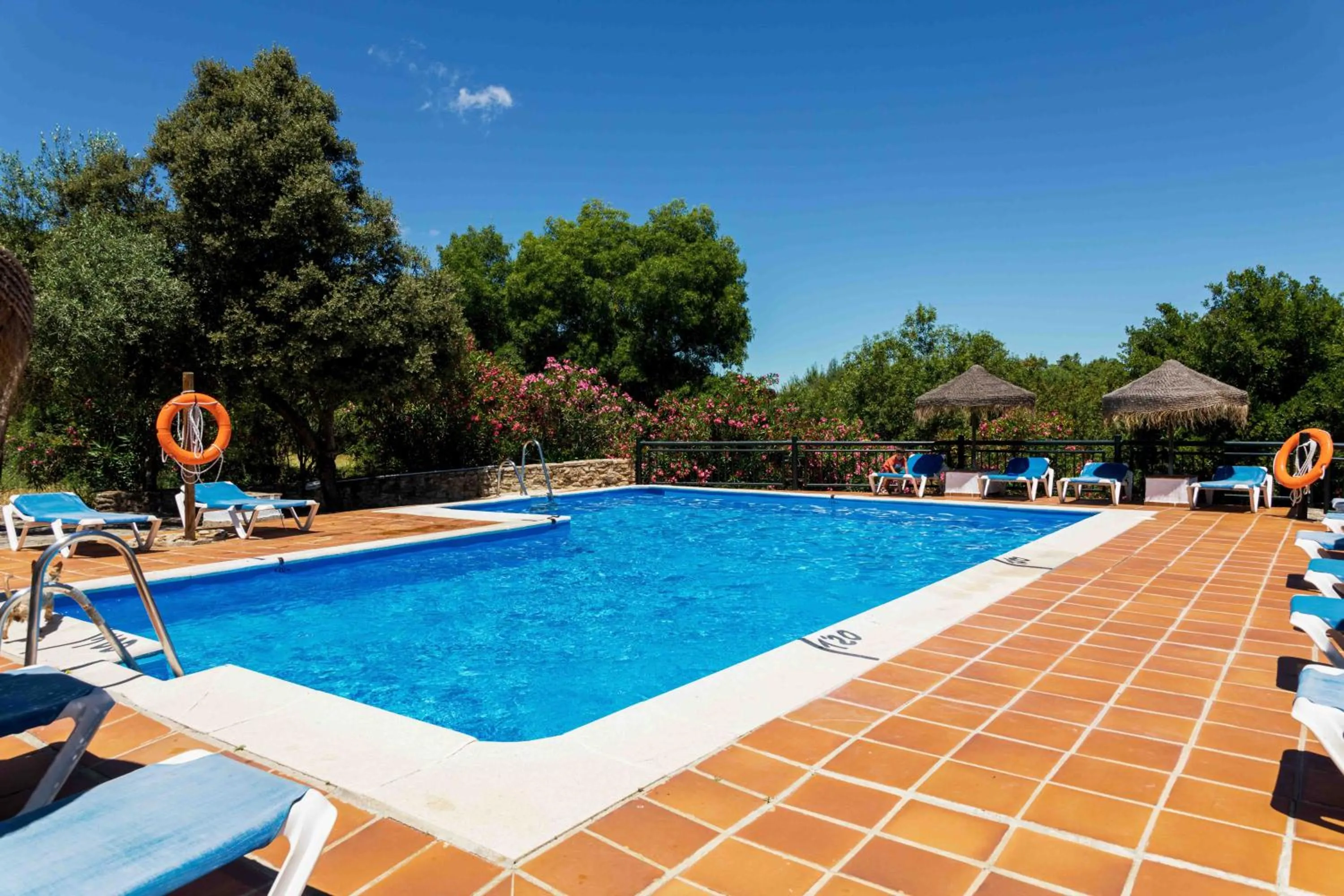 Swimming pool in Hotel Rural El Horcajo de Ronda