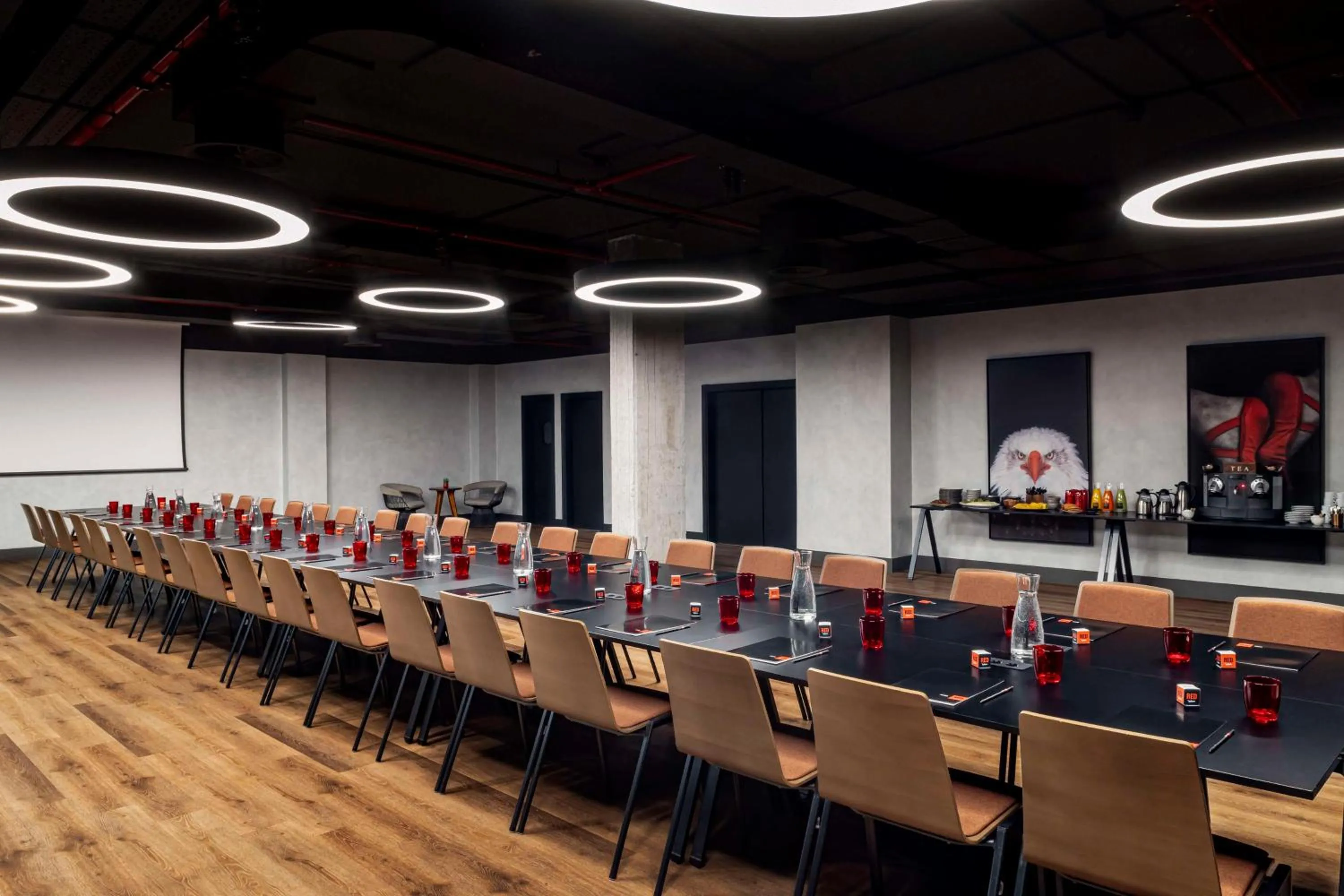 Meeting/conference room in Radisson RED Madrid