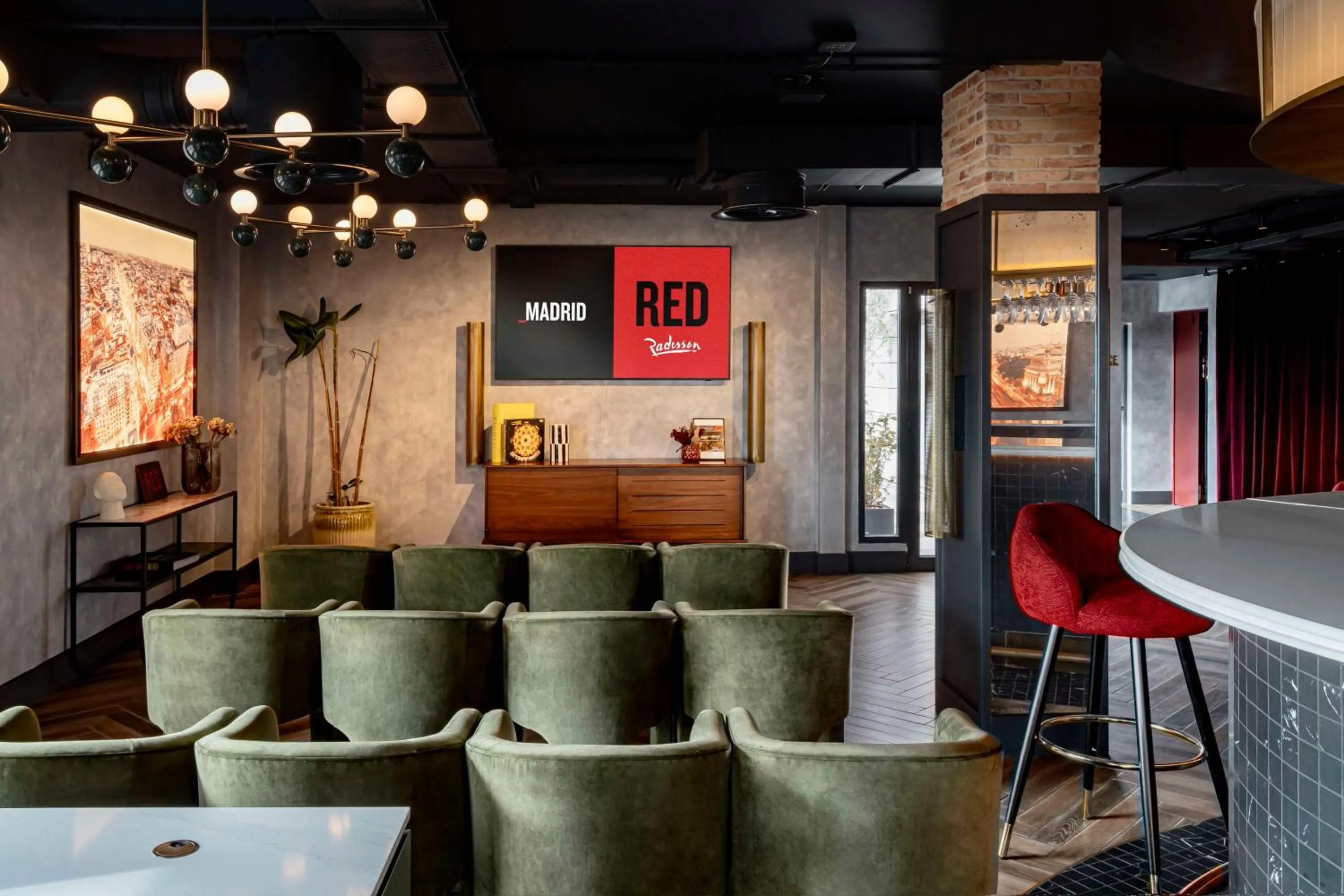 Meeting/conference room in Radisson RED Madrid