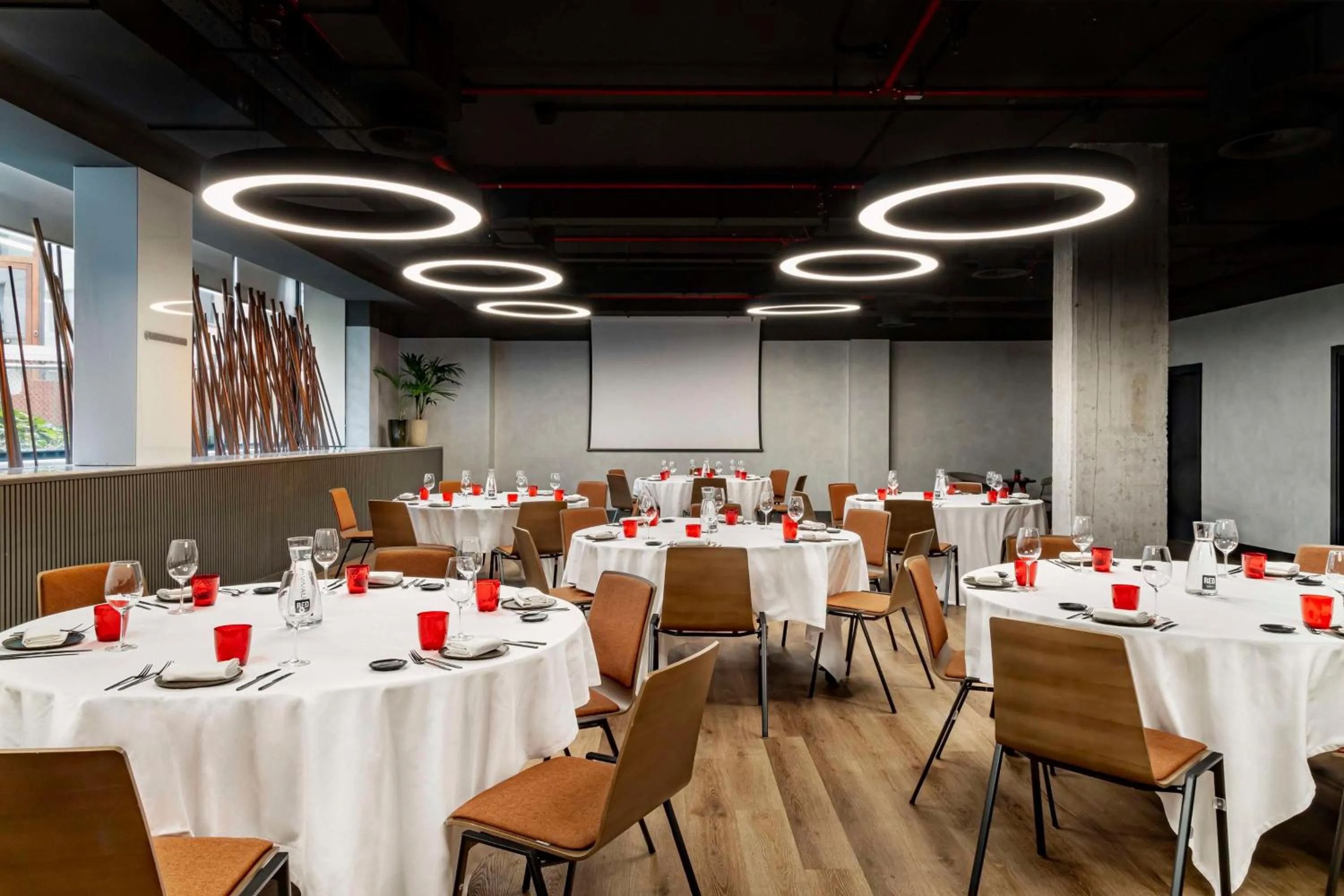 Meeting/conference room in Radisson RED Madrid