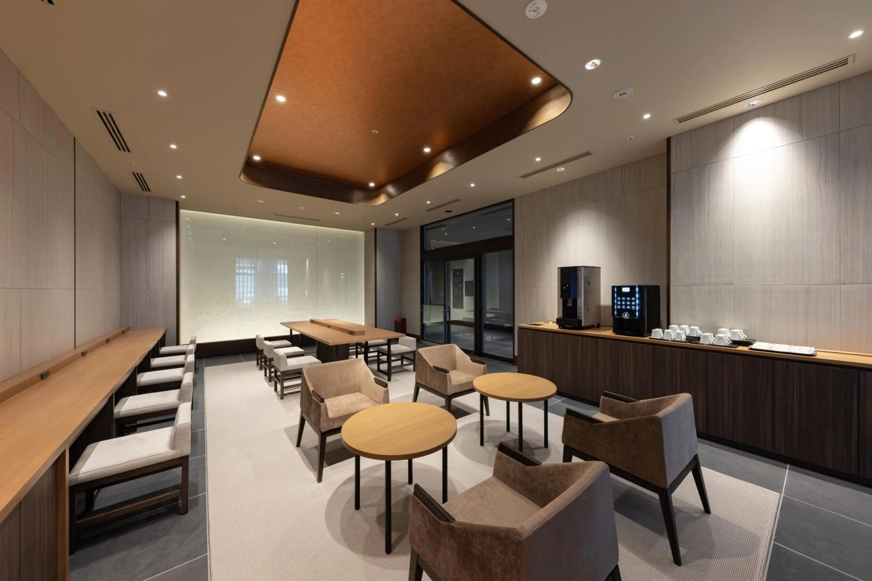 Lounge or bar in HOTEL VISCHIO TOYAMA