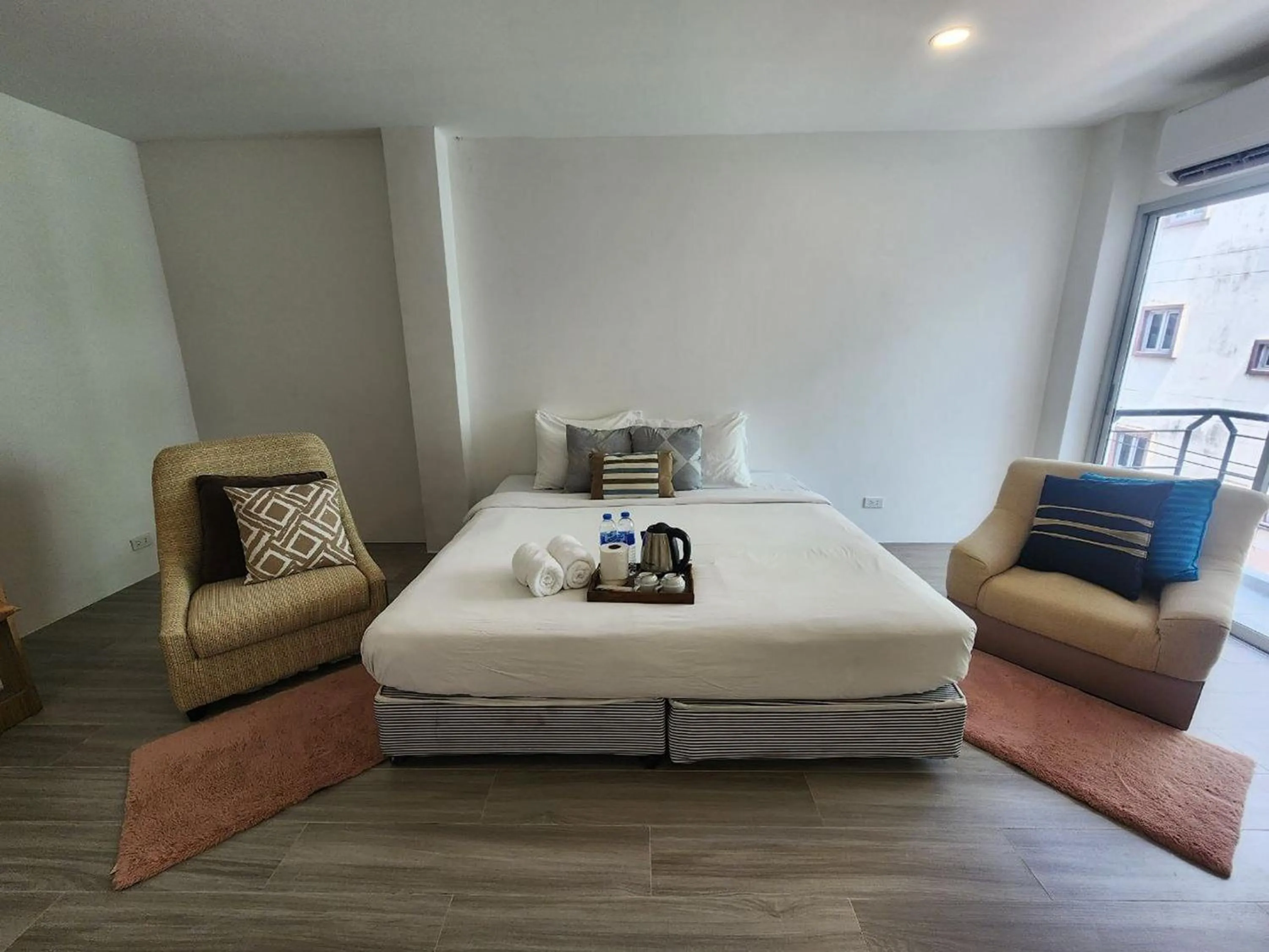 Bedroom in Patong Bay Inn