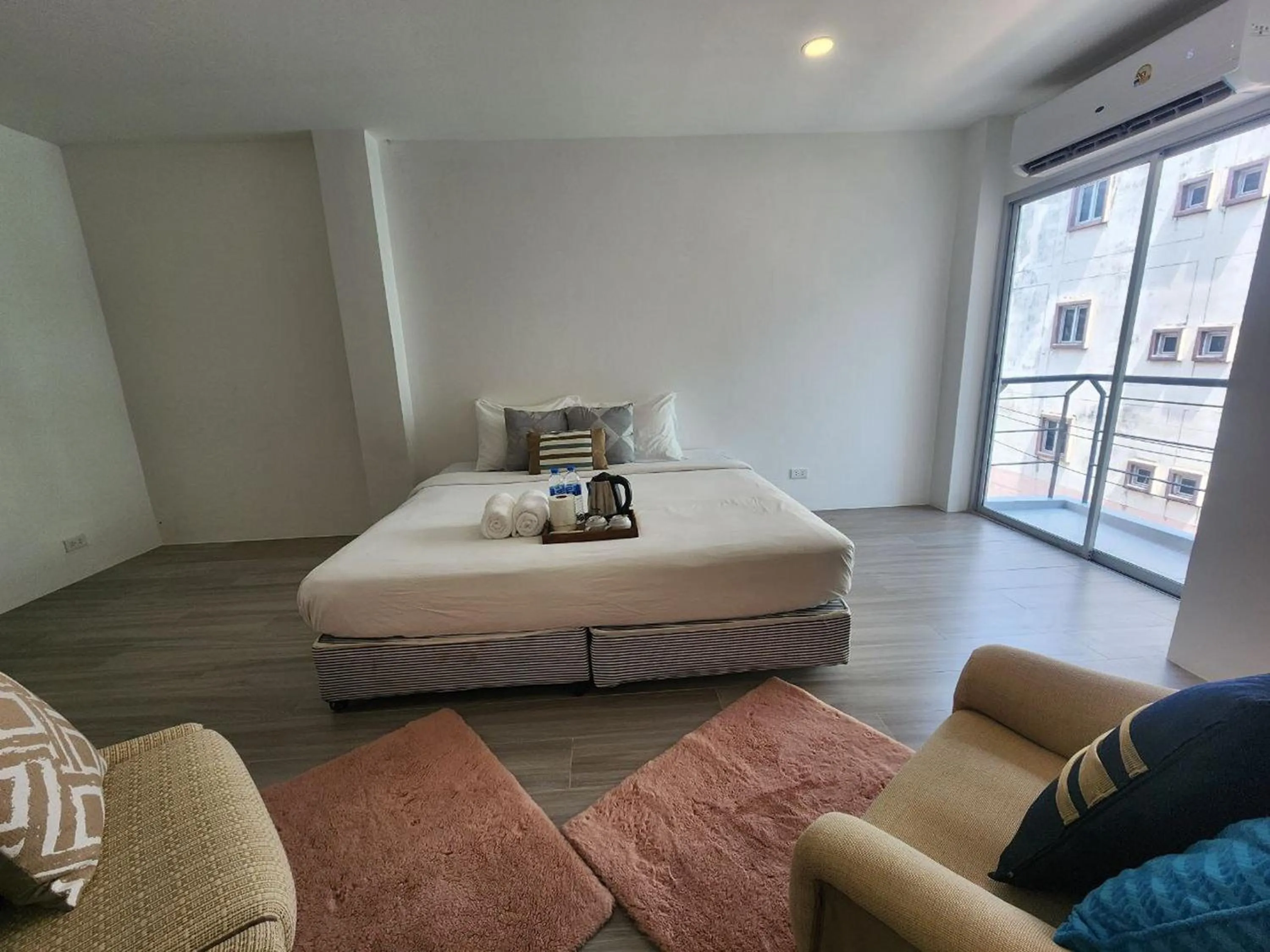 Bedroom in Patong Bay Inn