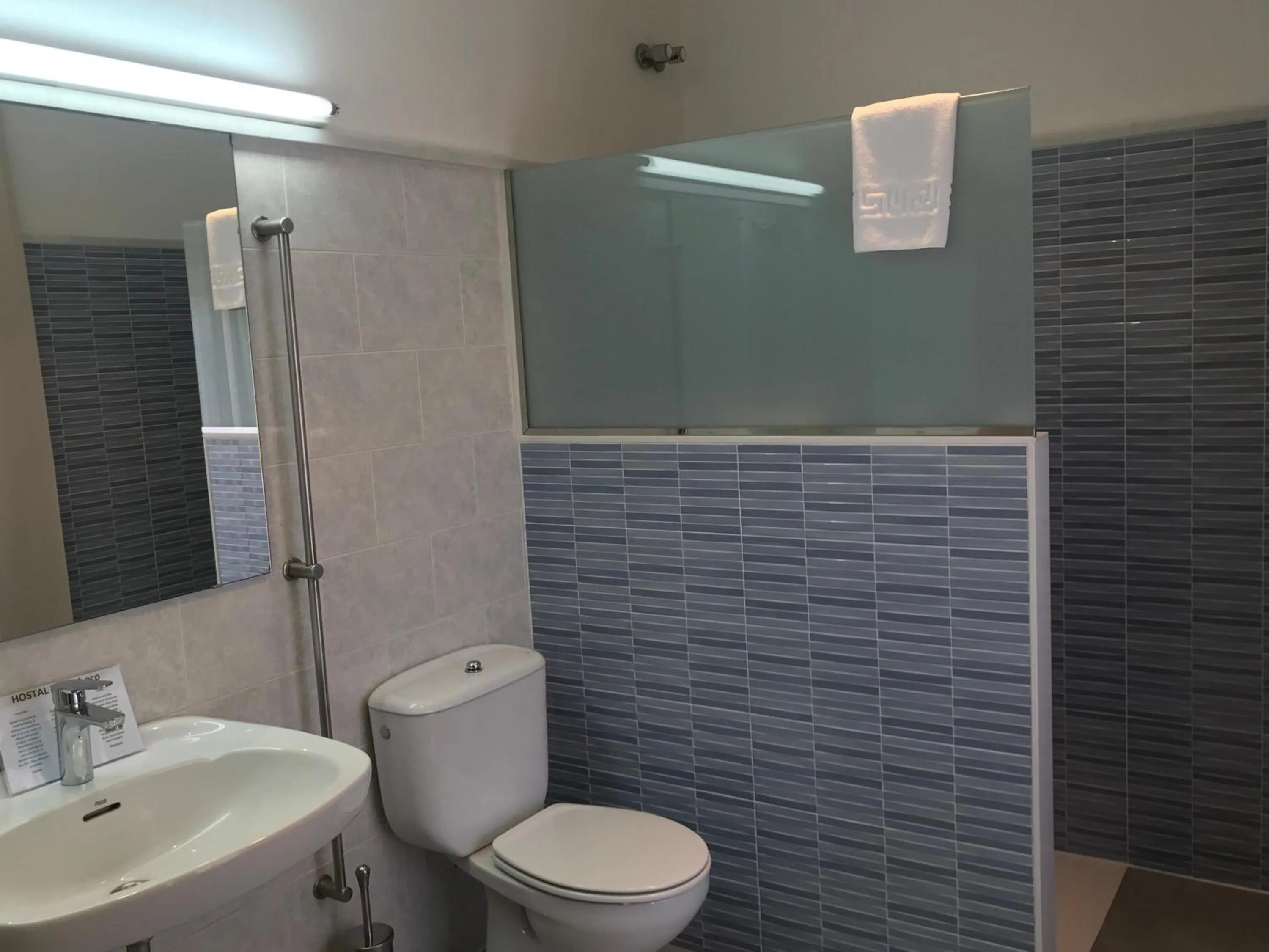 Bathroom in Hotel Esteba