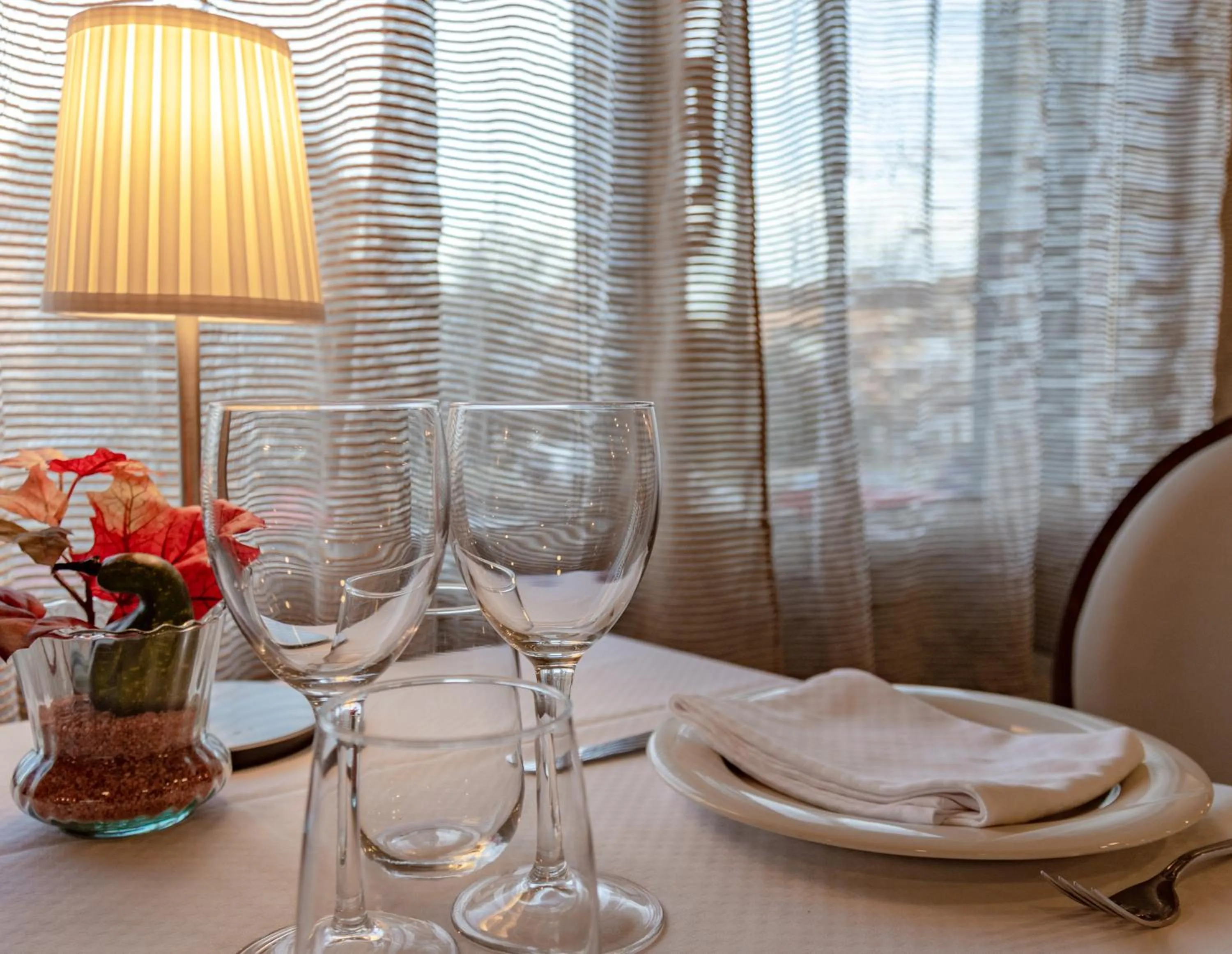 Restaurant/places to eat in Hotel Esteba