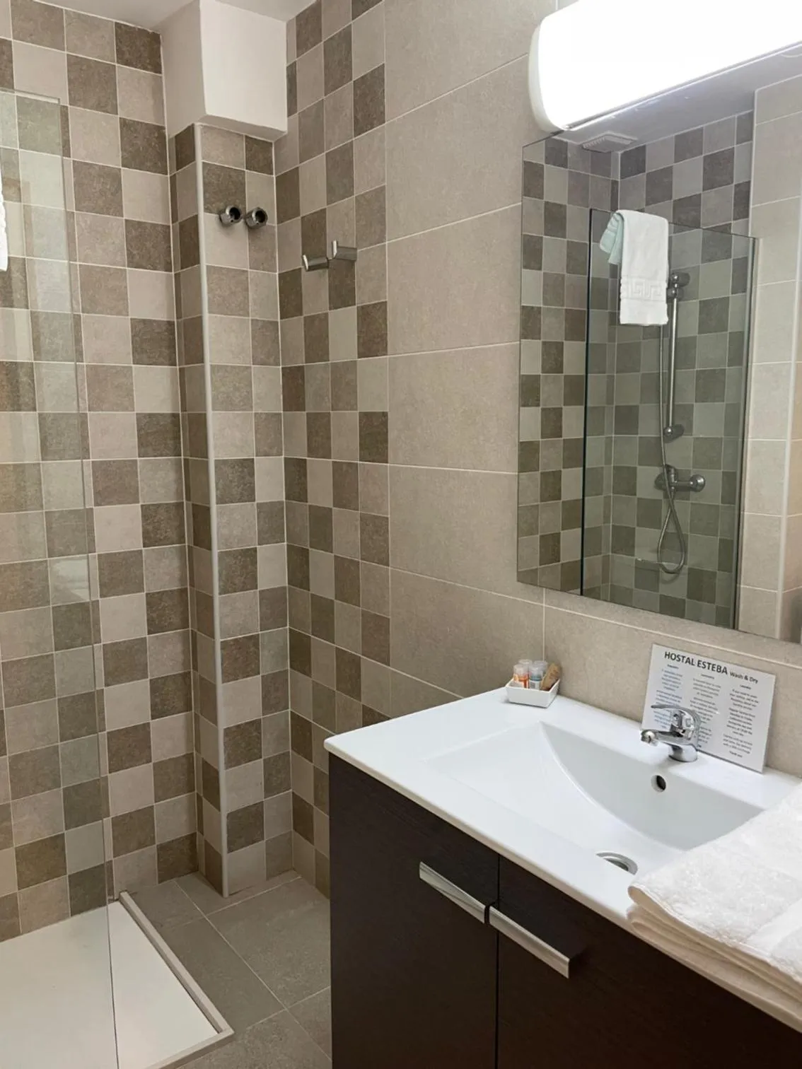 Bathroom in Hotel Esteba