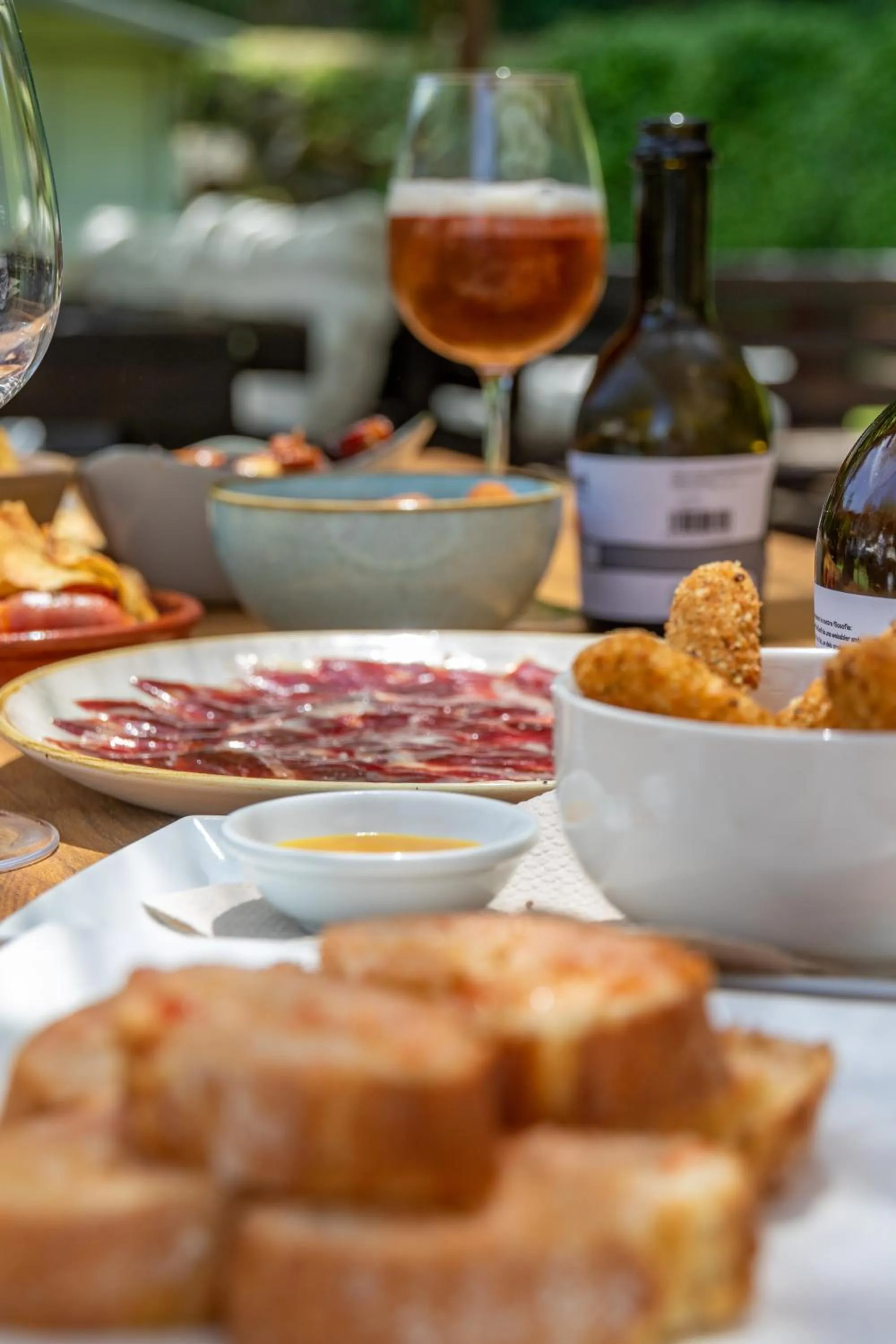 Restaurant/places to eat in Hotel Esteba