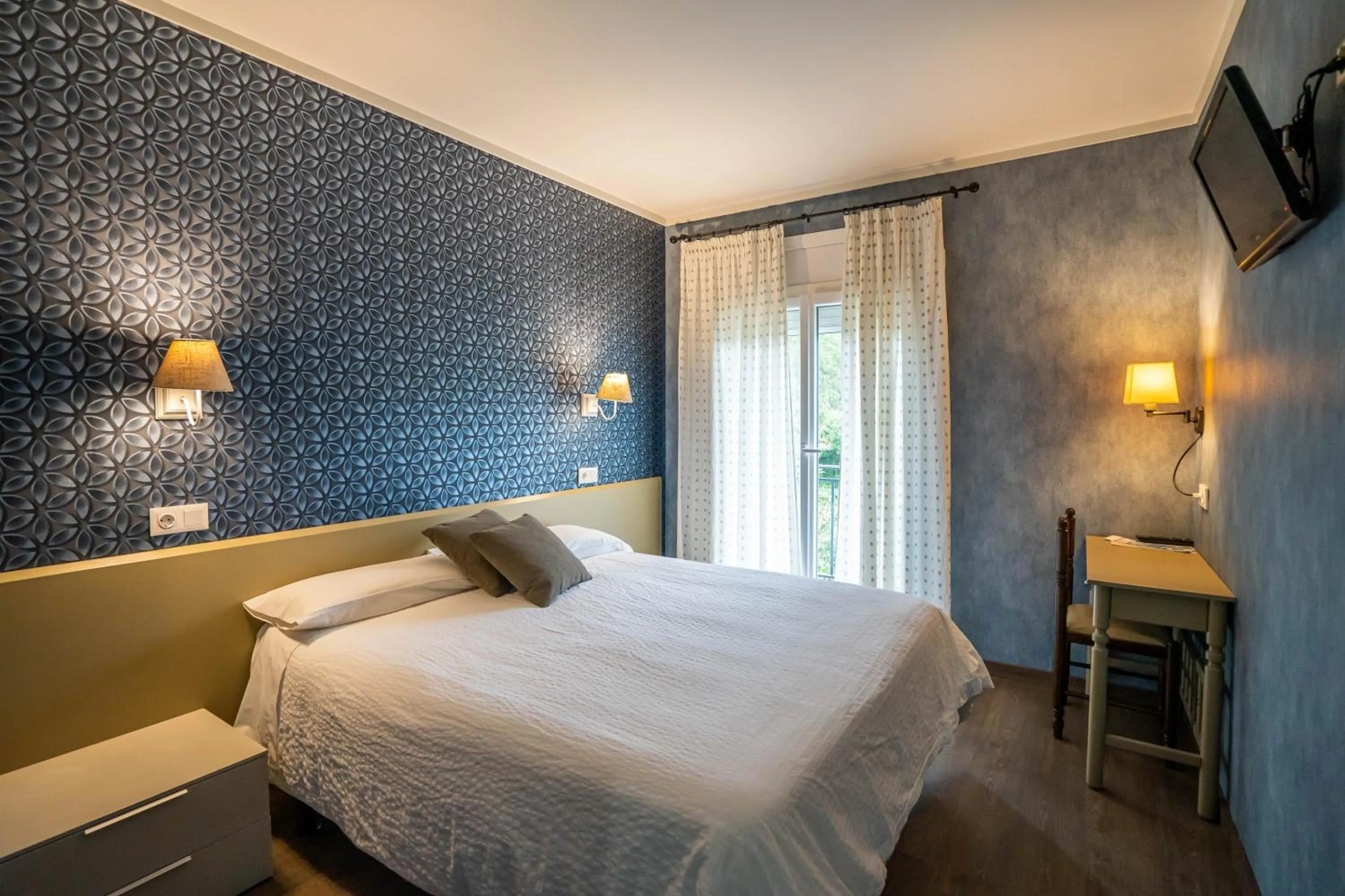 Photo of the whole room, Bed in Hotel Esteba