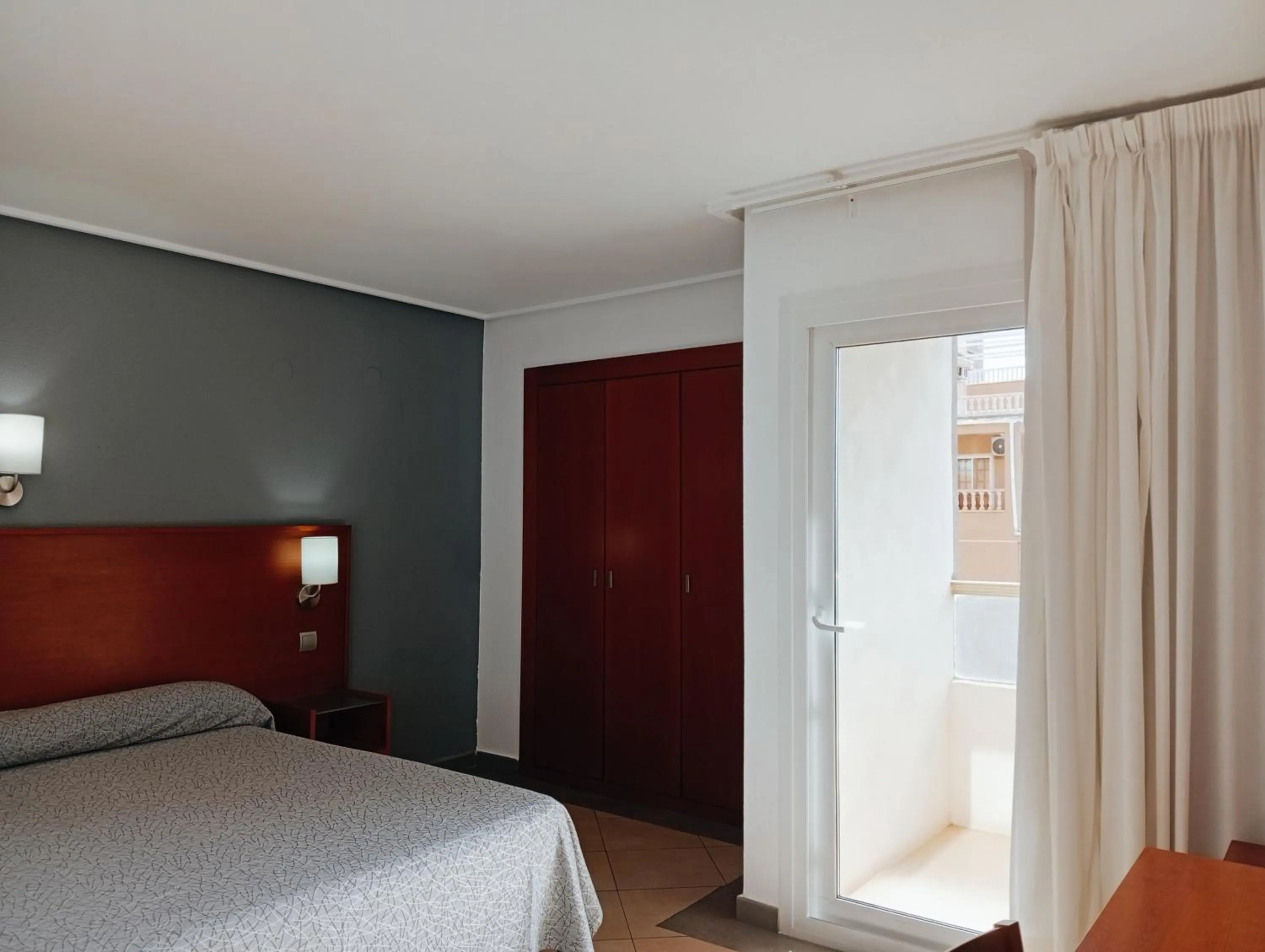 Bedroom, Bed in Torrejoven