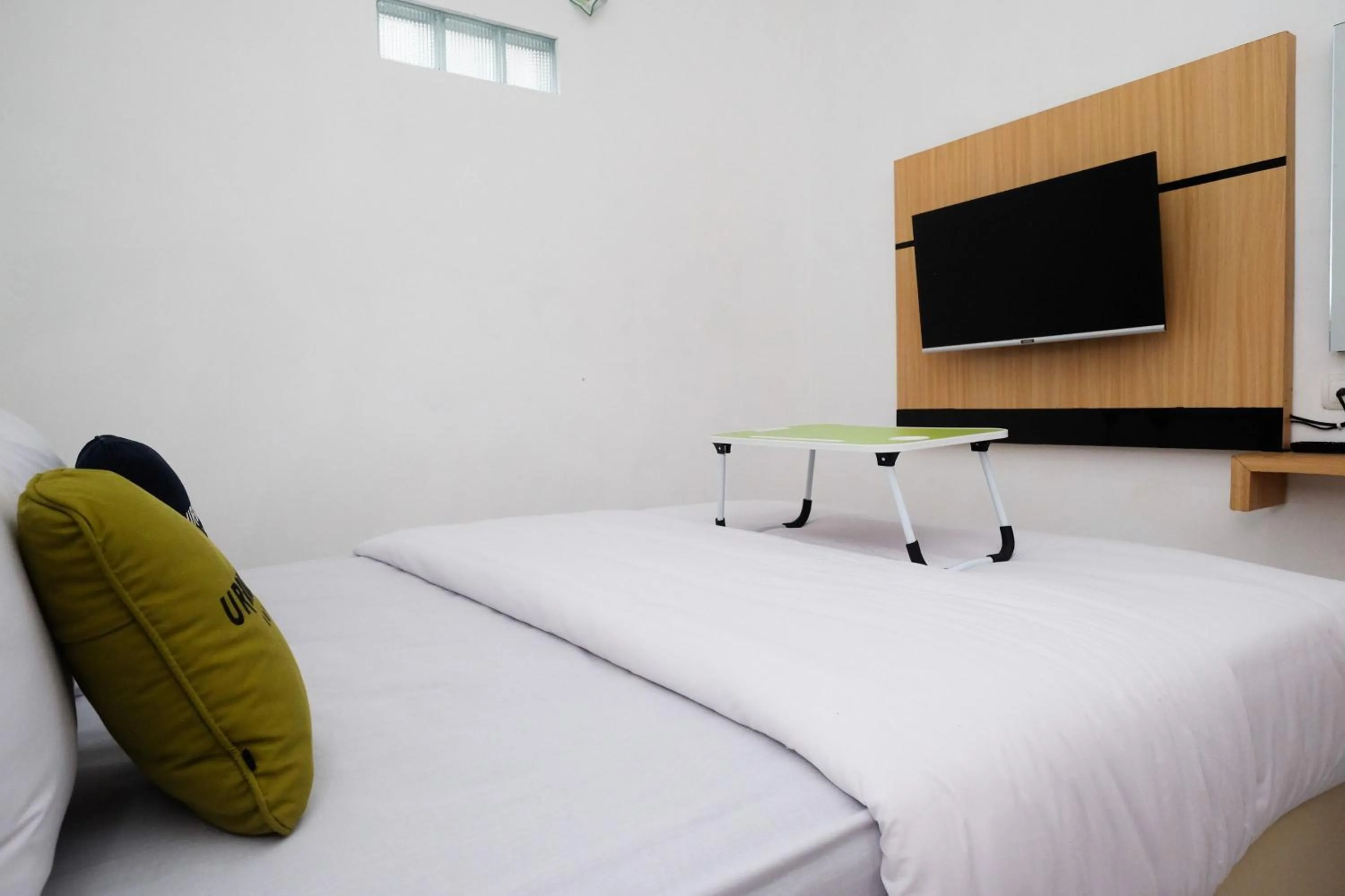 Bedroom, Bed in Urbanview Griya Kusumo Seturan Yogyakarta