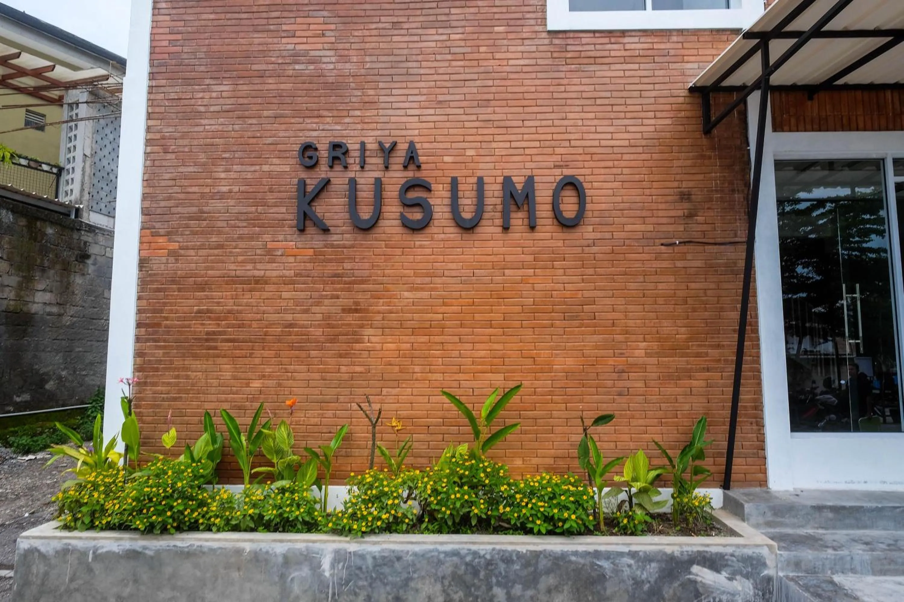 Facade/entrance in Urbanview Griya Kusumo Seturan Yogyakarta