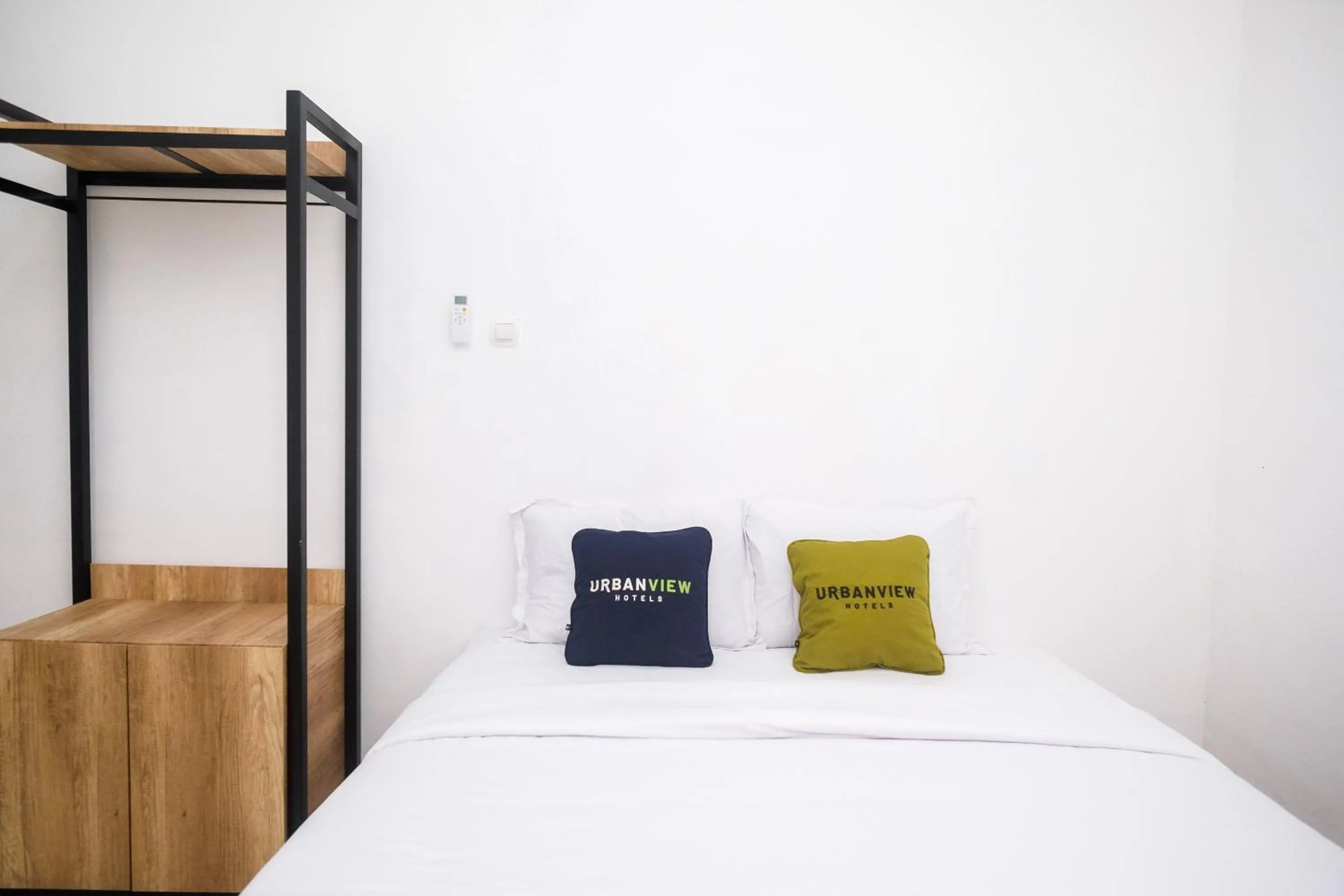 Bedroom, Bed in Urbanview Griya Kusumo Seturan Yogyakarta