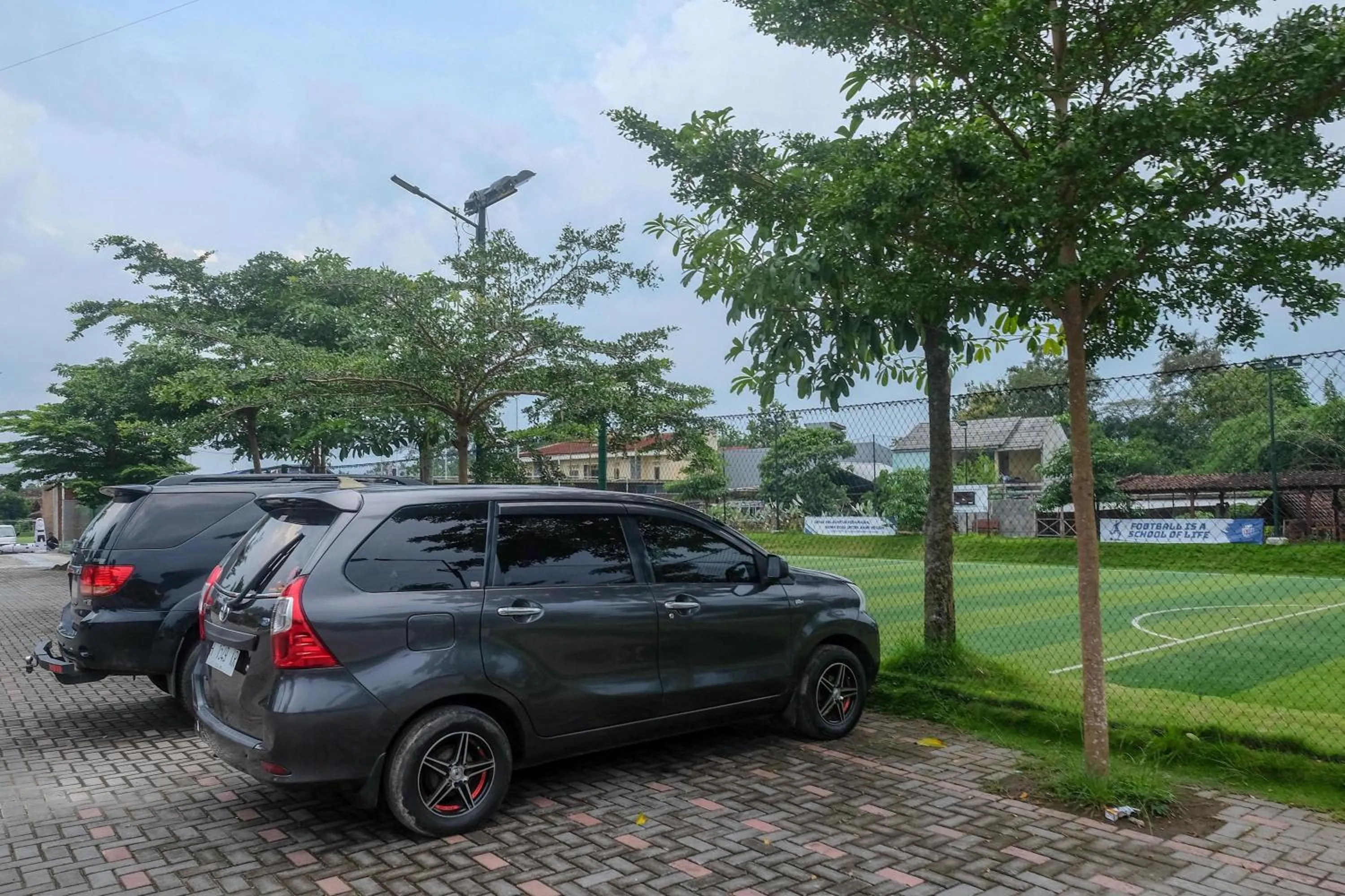 Parking in Urbanview Griya Kusumo Seturan Yogyakarta
