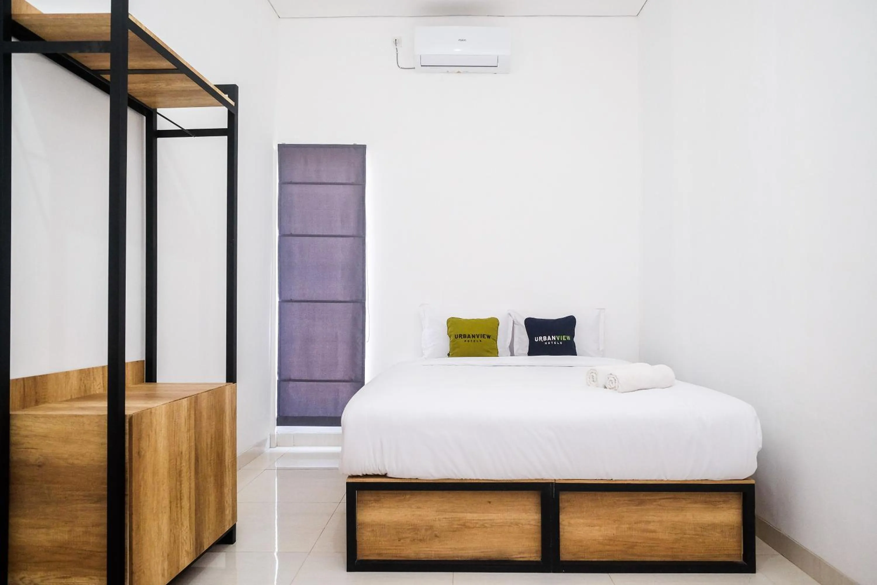 Bedroom, Bed in Urbanview Griya Kusumo Seturan Yogyakarta