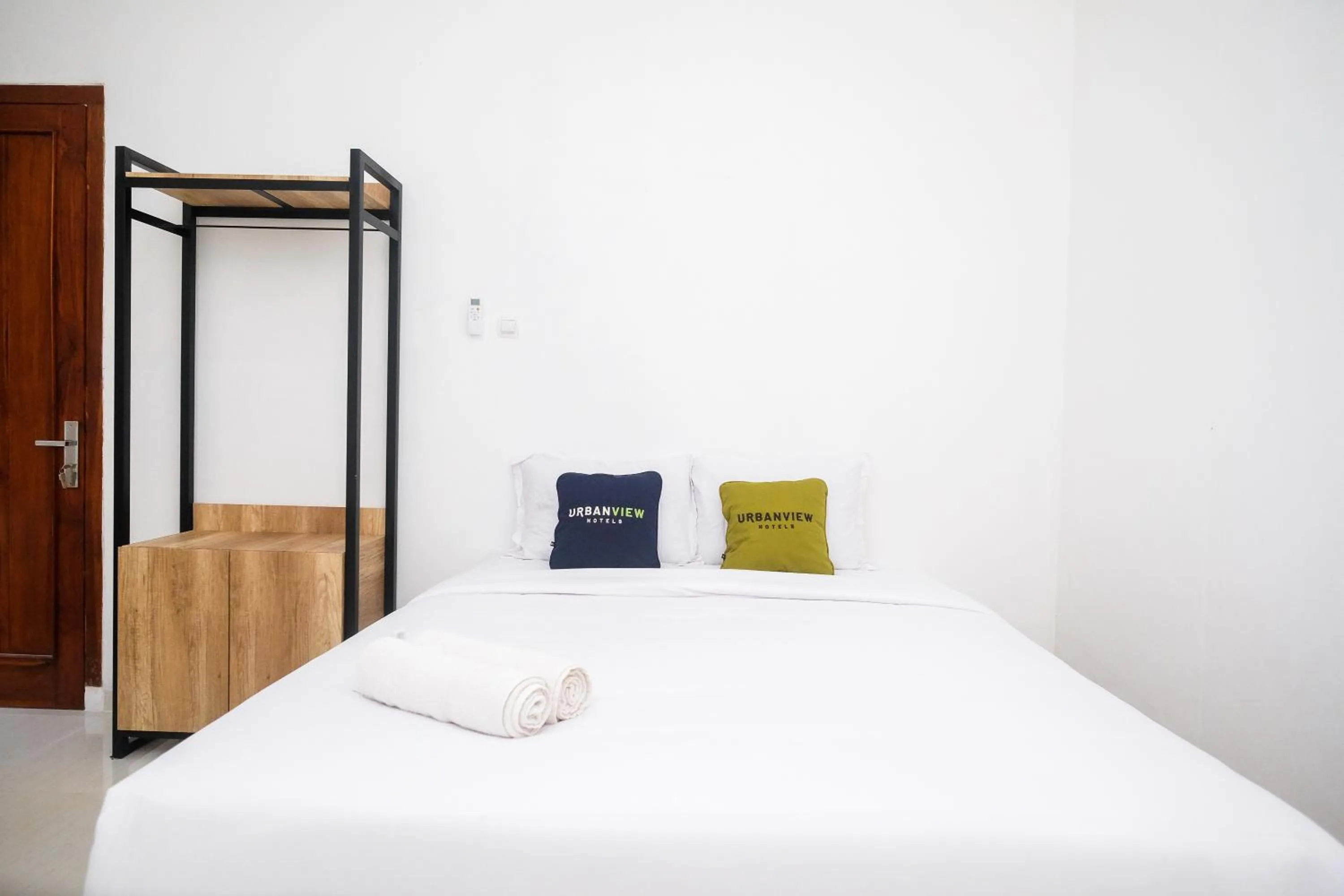 Bedroom, Bed in Urbanview Griya Kusumo Seturan Yogyakarta