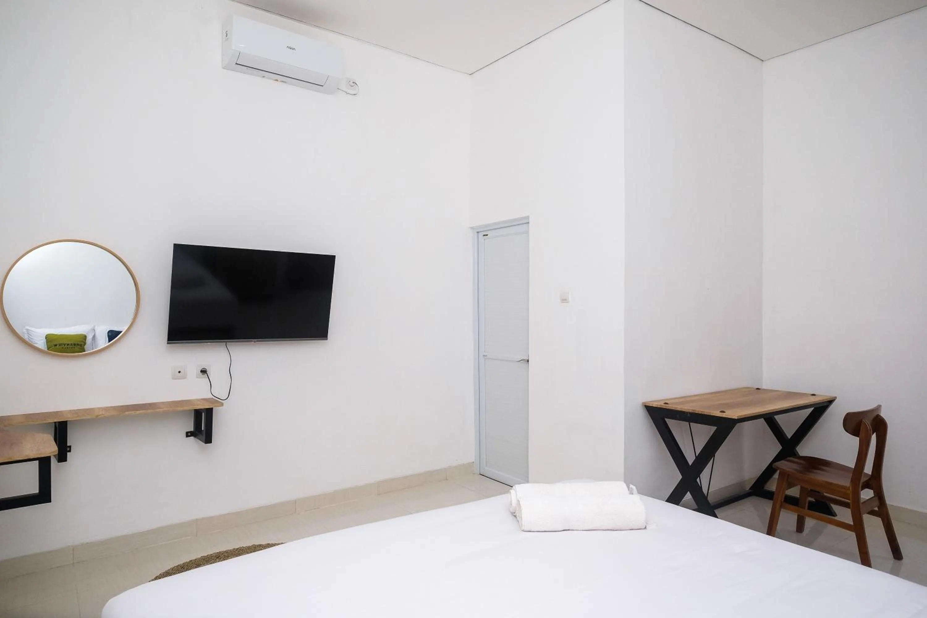 Bedroom, Bed in Urbanview Griya Kusumo Seturan Yogyakarta