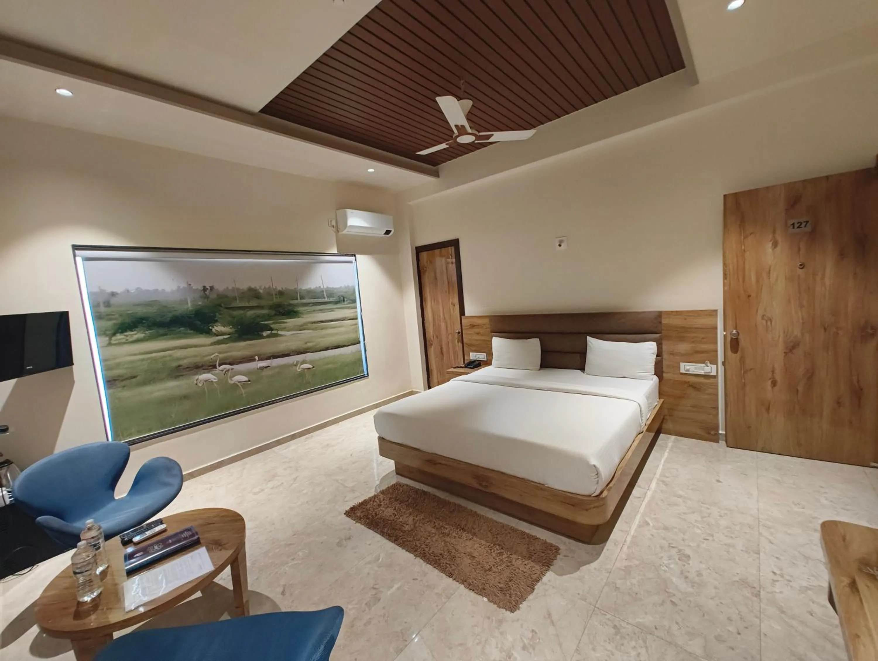 Bed in Flamingo Club and Resort Una 3 Km Away from Diu Check Post