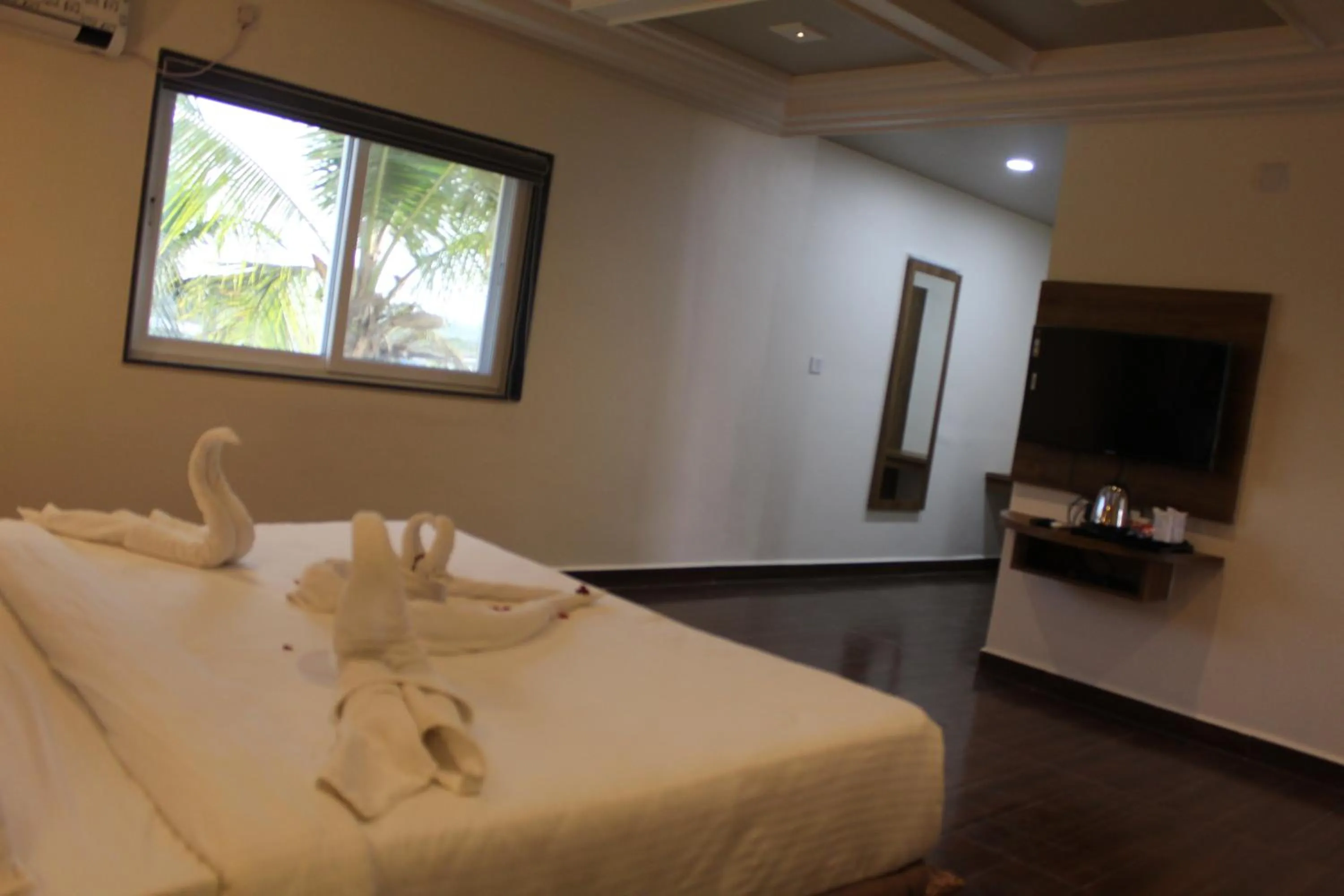Bed in Flamingo Club and Resort Una 3 Km Away from Diu Check Post