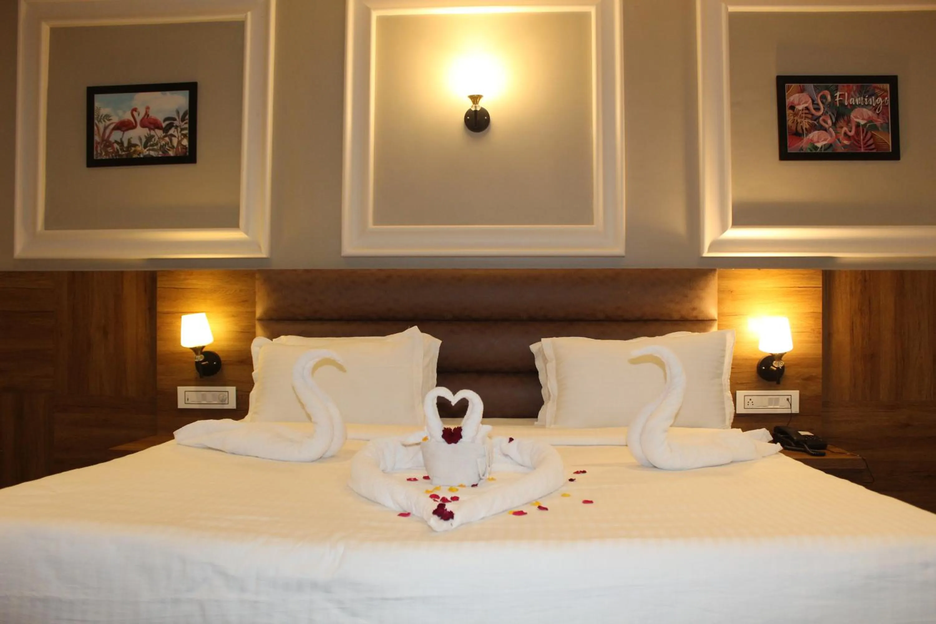 Bed in Flamingo Club and Resort Una 3 Km Away from Diu Check Post