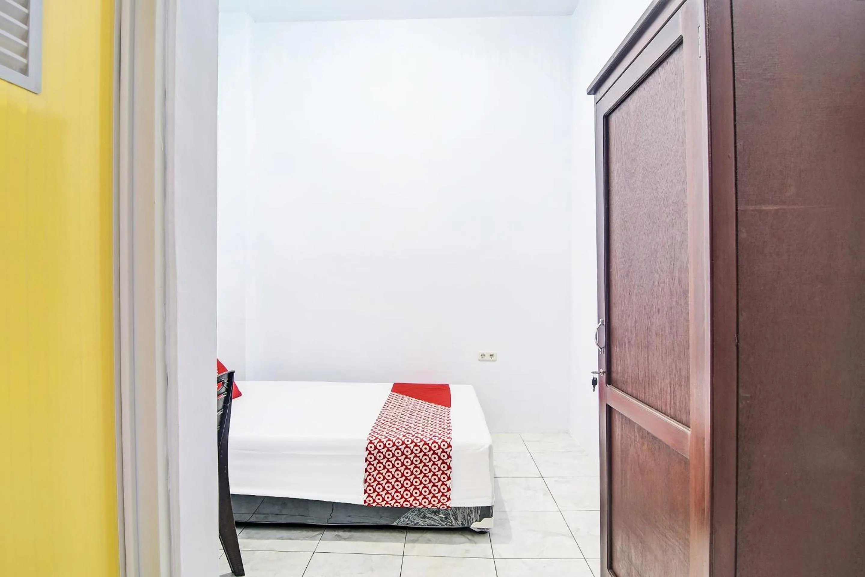 Bedroom, Bed in Hotel O Cvictory Inn