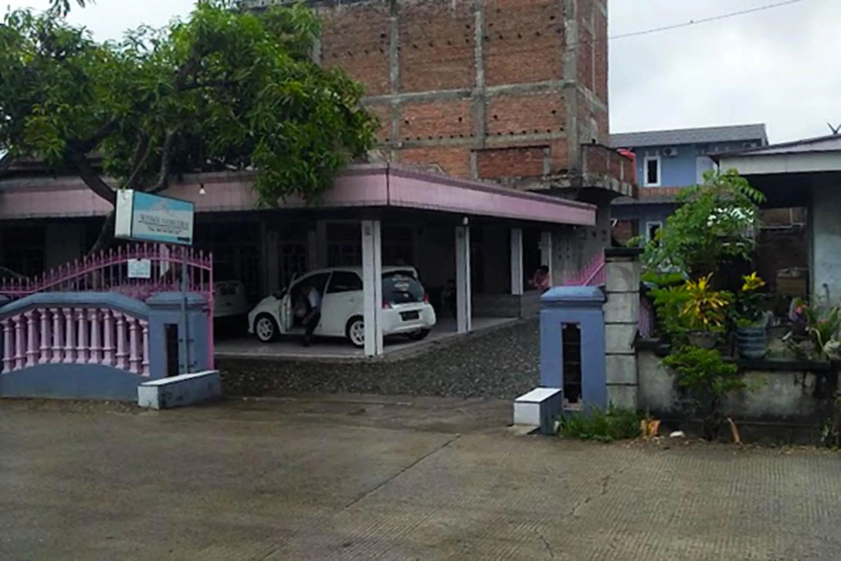 Facade/entrance in Hotel O Wisma Samudra