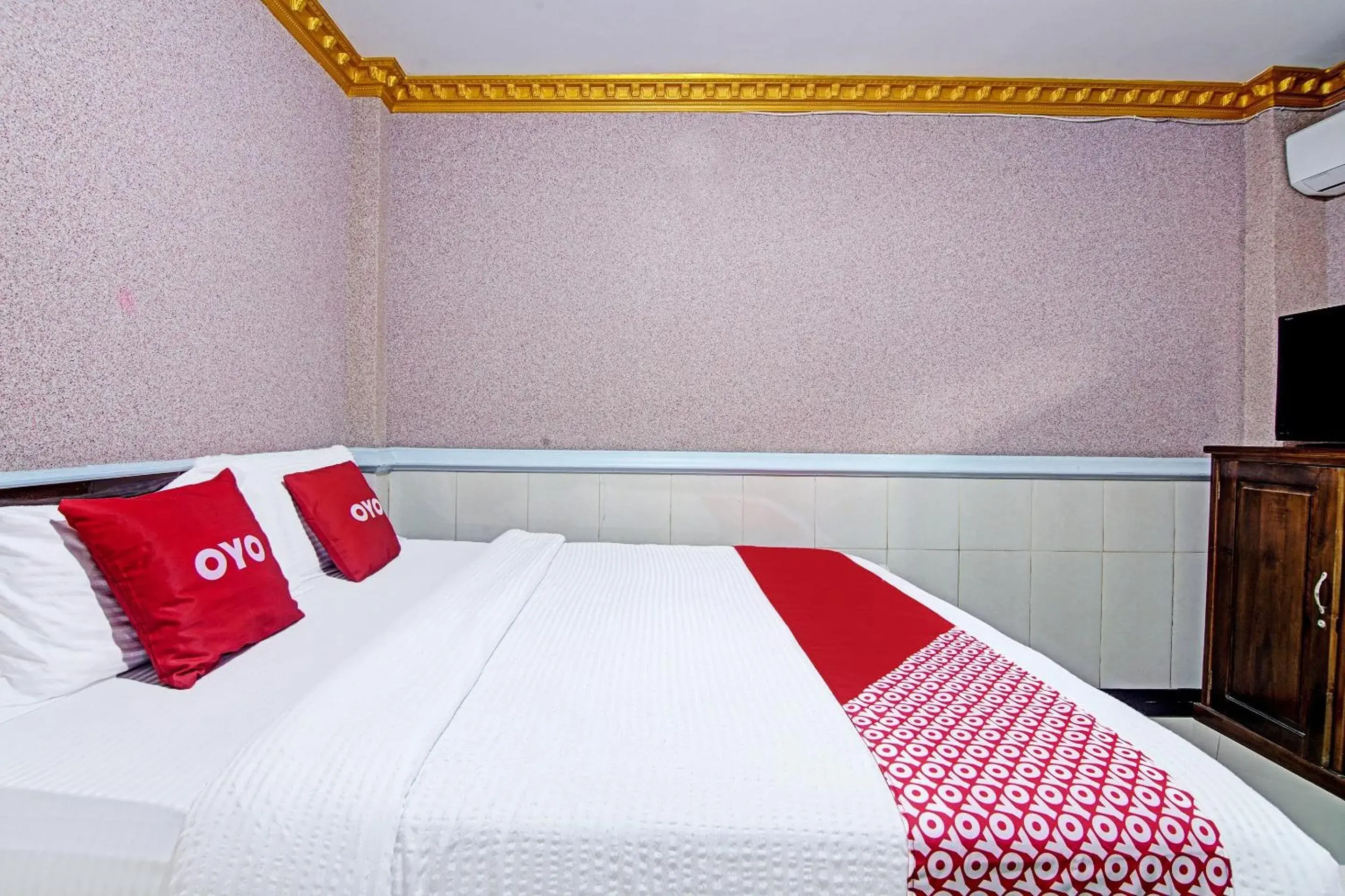 Bedroom, Bed in Hotel O Padang City Center Near Gunung Padang Formerly Hotel Fitriaendika Bedroom, Bed in Hotel O Padang City Center Near Gunung Padang Formerly Hotel Fitriaendika