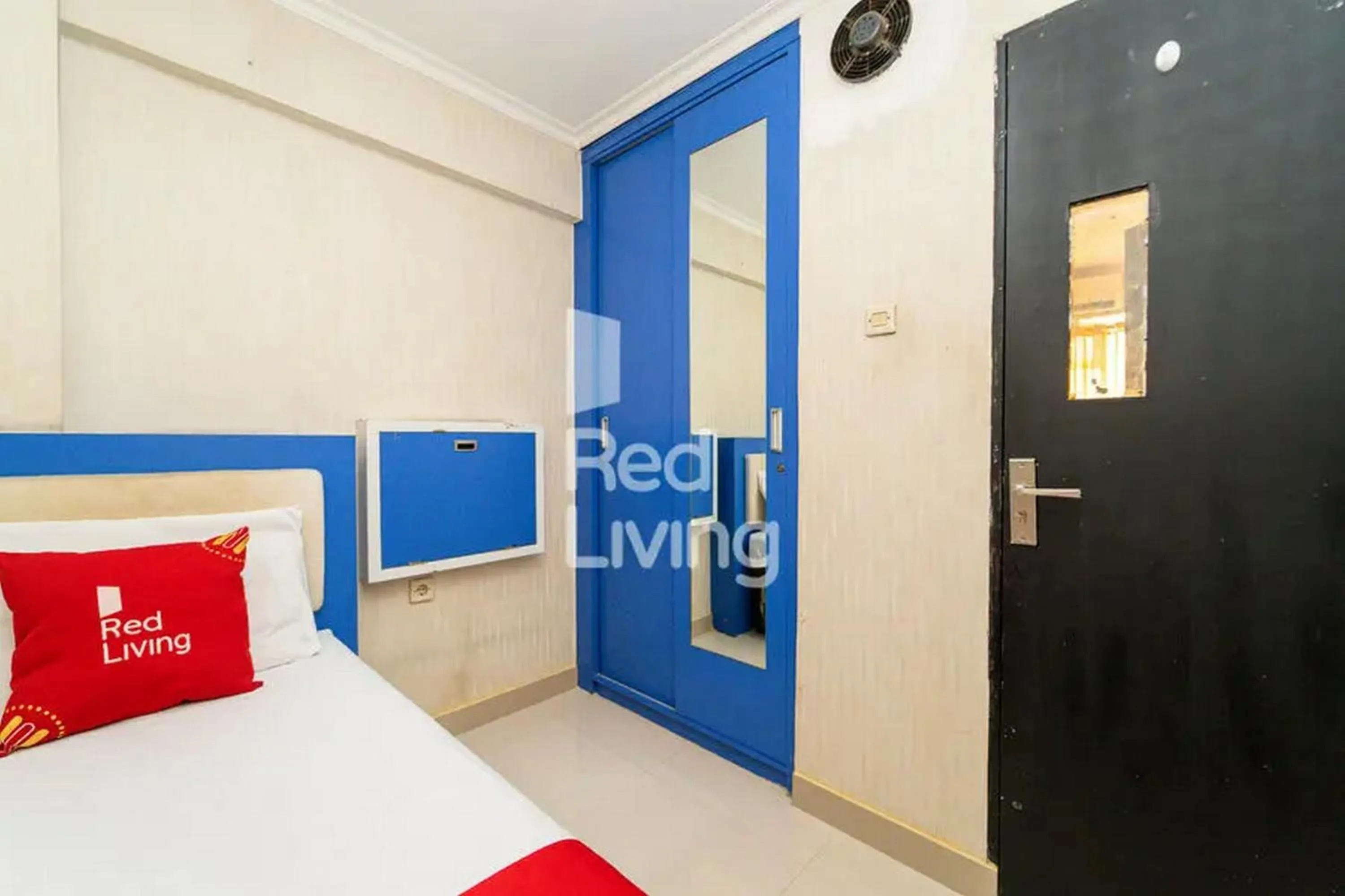 Bedroom, Bed in RedLiving Apartemen Sentra Timur Residence - Myroom id Tower Green