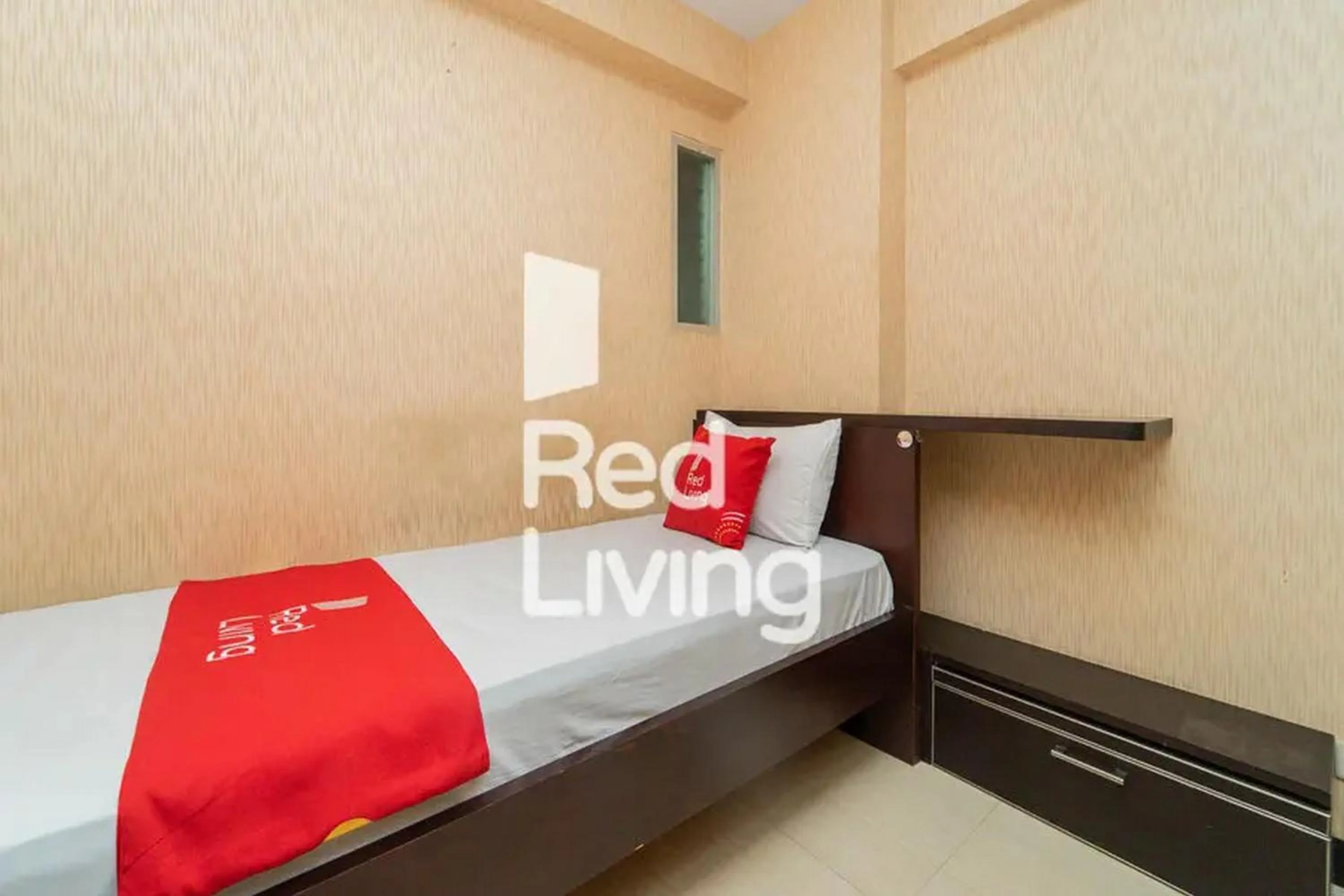 Bedroom, Bed in RedLiving Apartemen Sentra Timur Residence - Myroom id Tower Green