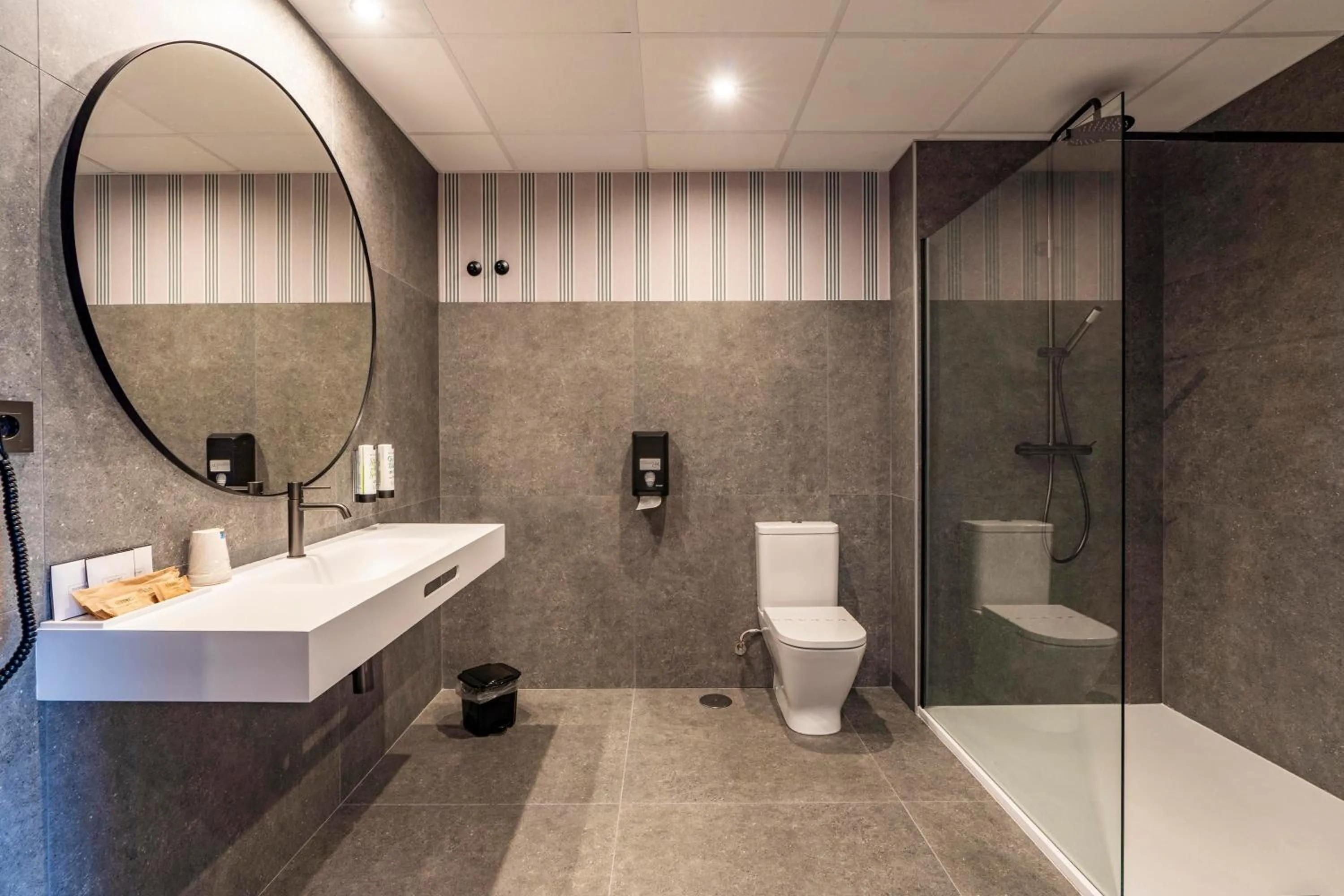 Shower in Hotel Mirador de la Cepada