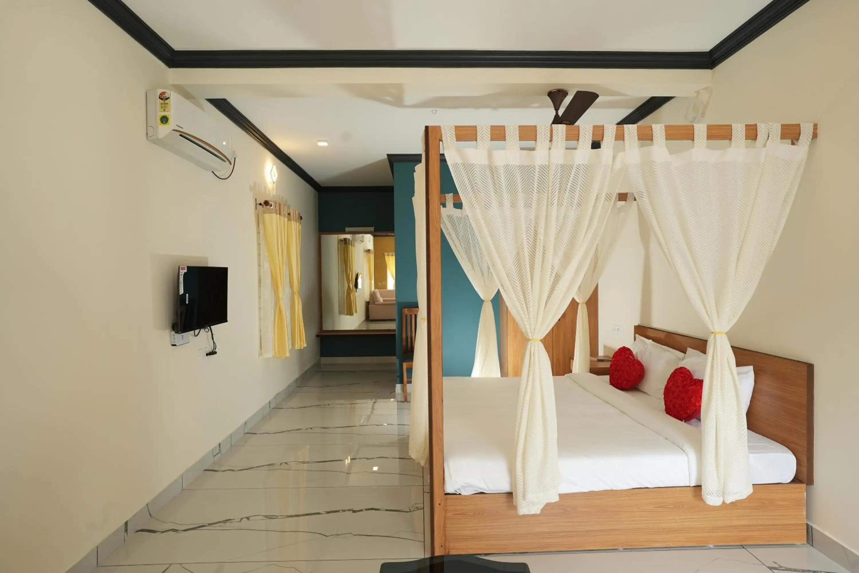 Bed in Lakeway Resorts Bed in Lakeway Resorts