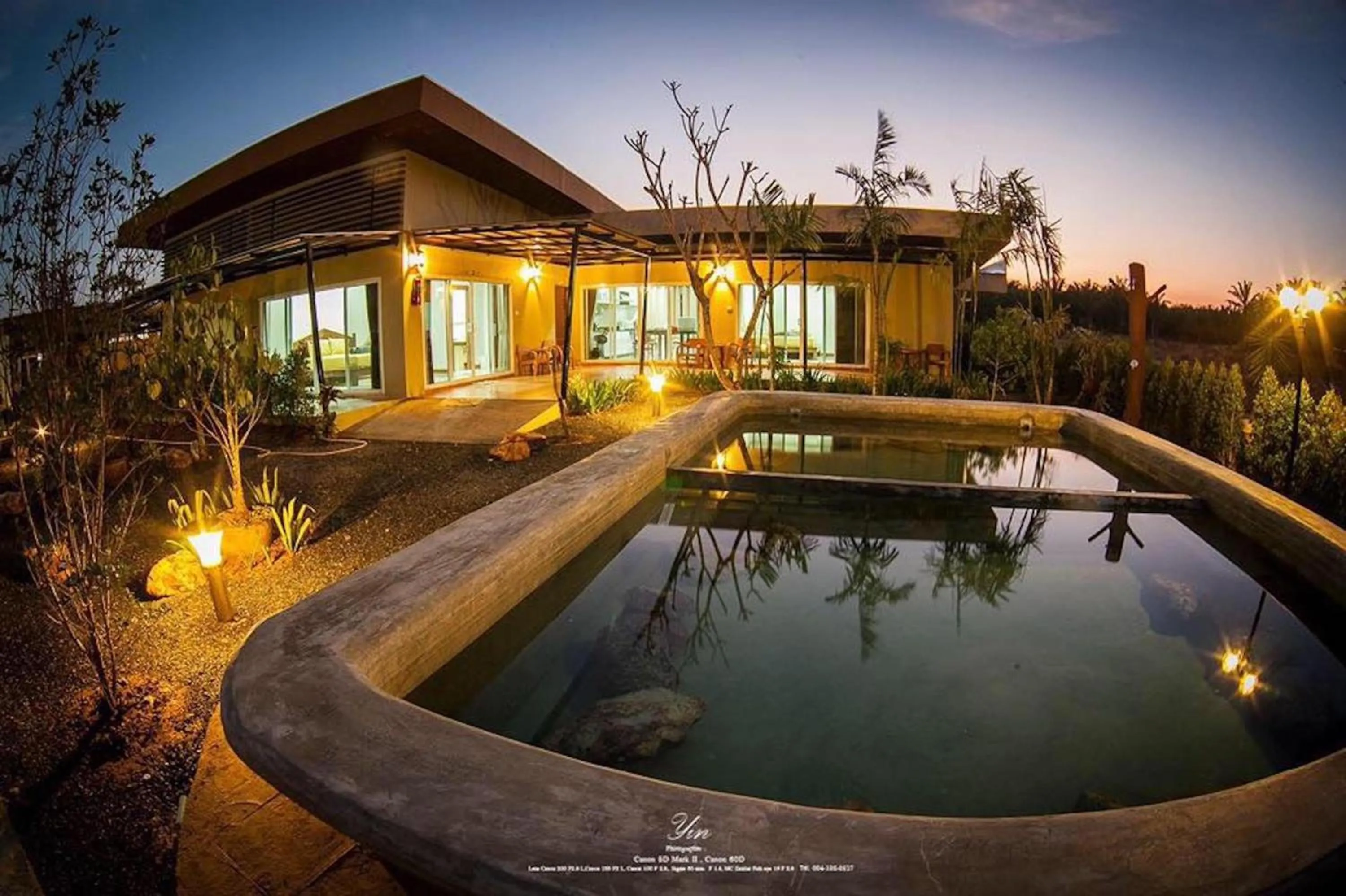 Property building in Saline Hot Spring Resort นำ้พุร้อนเค็ม รีสอร์ท