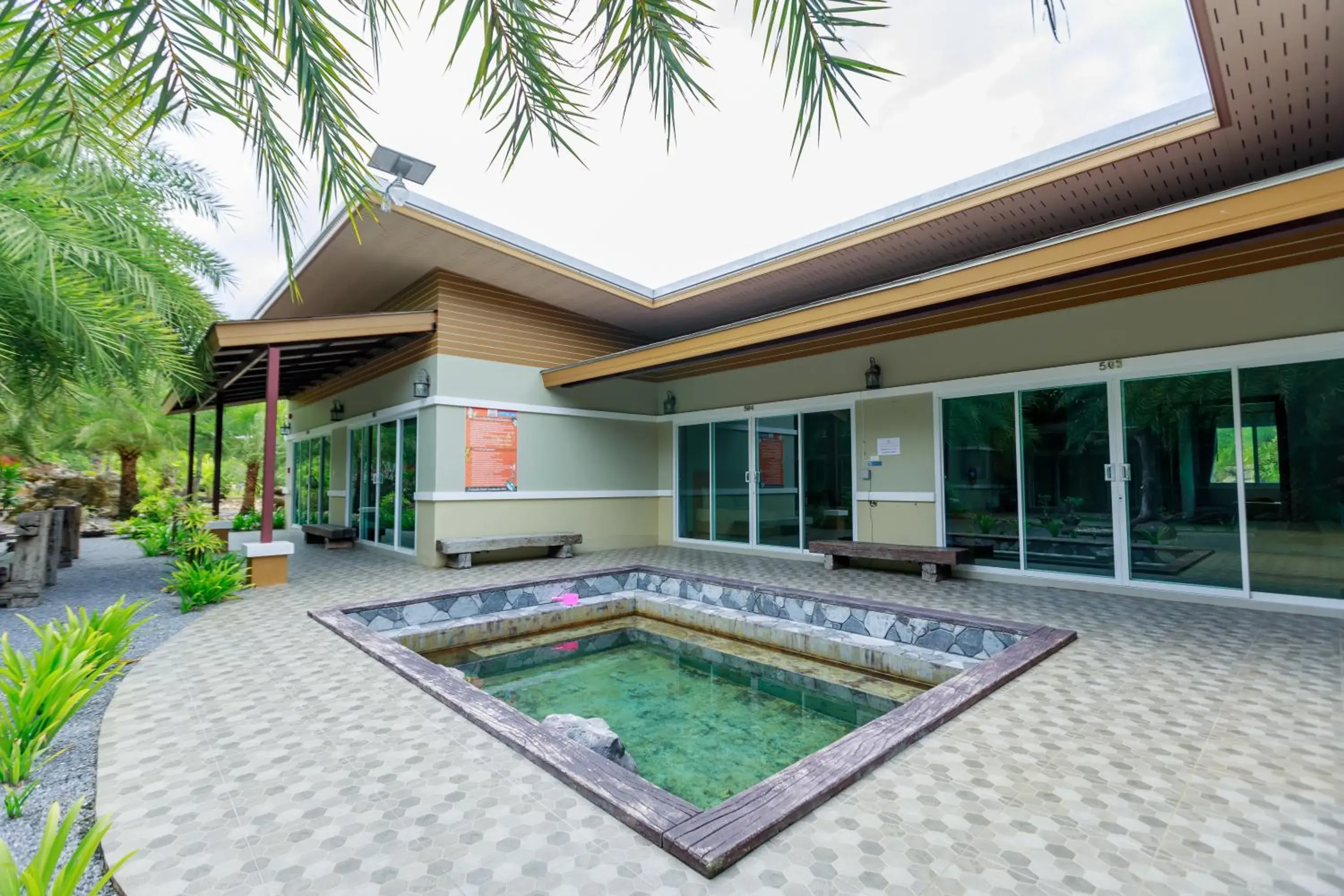 Standard Triple Room in Saline Hot Spring Resort นำ้พุร้อนเค็ม รีสอร์ท Standard Triple Room in Saline Hot Spring Resort นำ้พุร้อนเค็ม รีสอร์ท