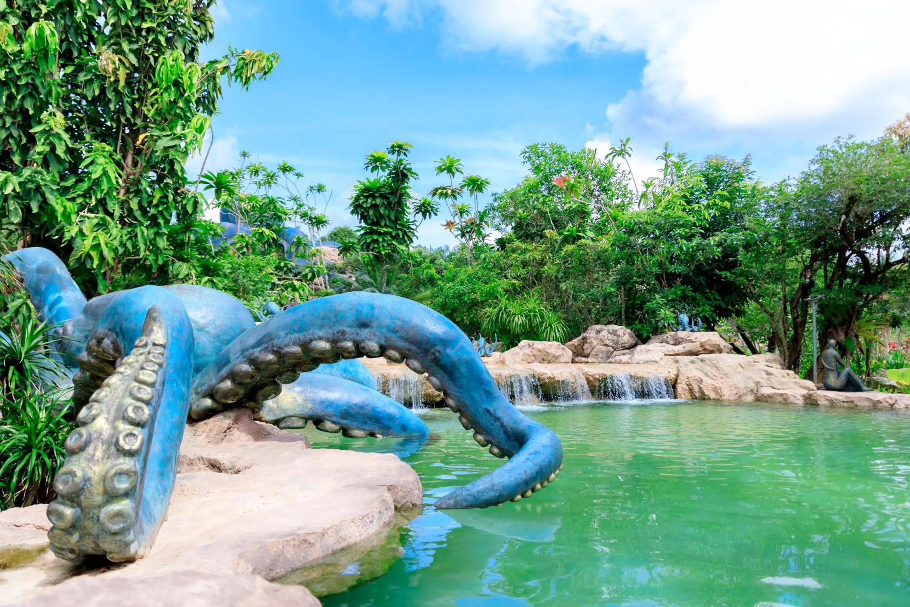 Hot Spring Bath in Saline Hot Spring Resort นำ้พุร้อนเค็ม รีสอร์ท