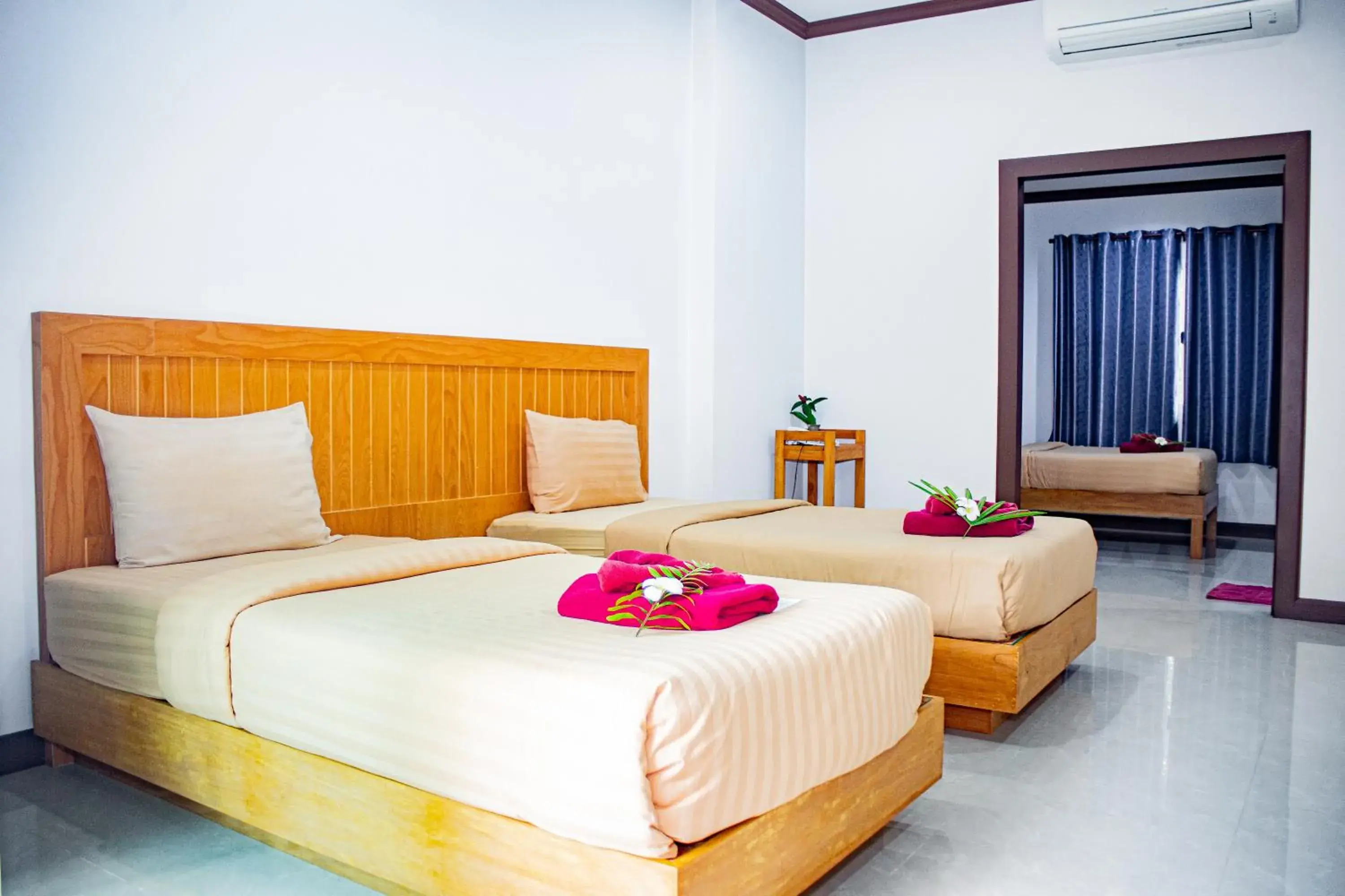 Standard Triple Room in Saline Hot Spring Resort นำ้พุร้อนเค็ม รีสอร์ท Standard Triple Room in Saline Hot Spring Resort นำ้พุร้อนเค็ม รีสอร์ท