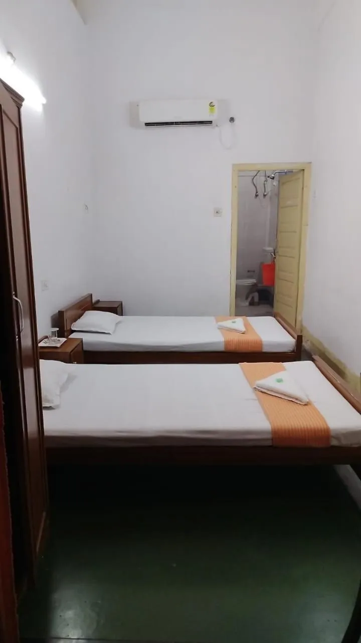 Bed in YWCA GALLWAY GUEST HOUSE