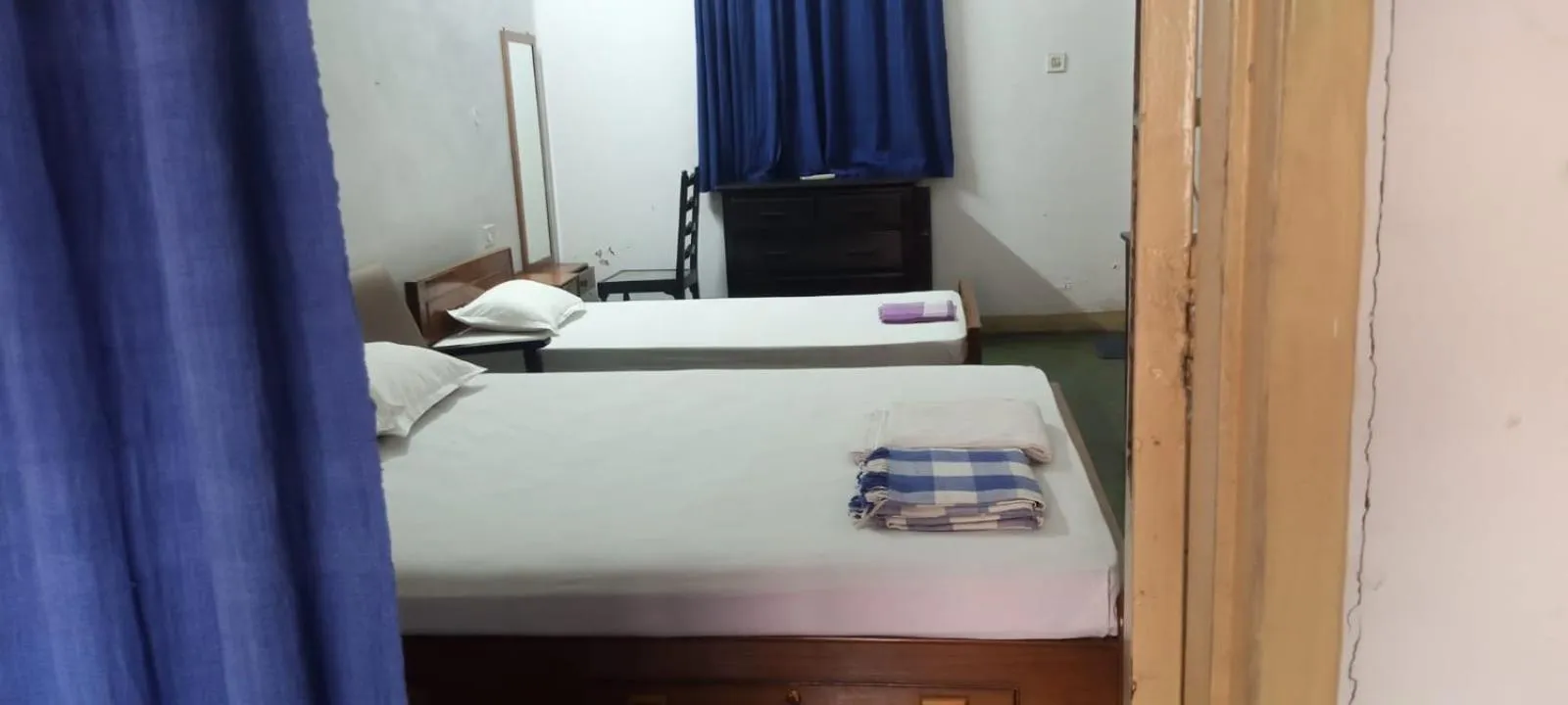 Bed in YWCA GALLWAY GUEST HOUSE