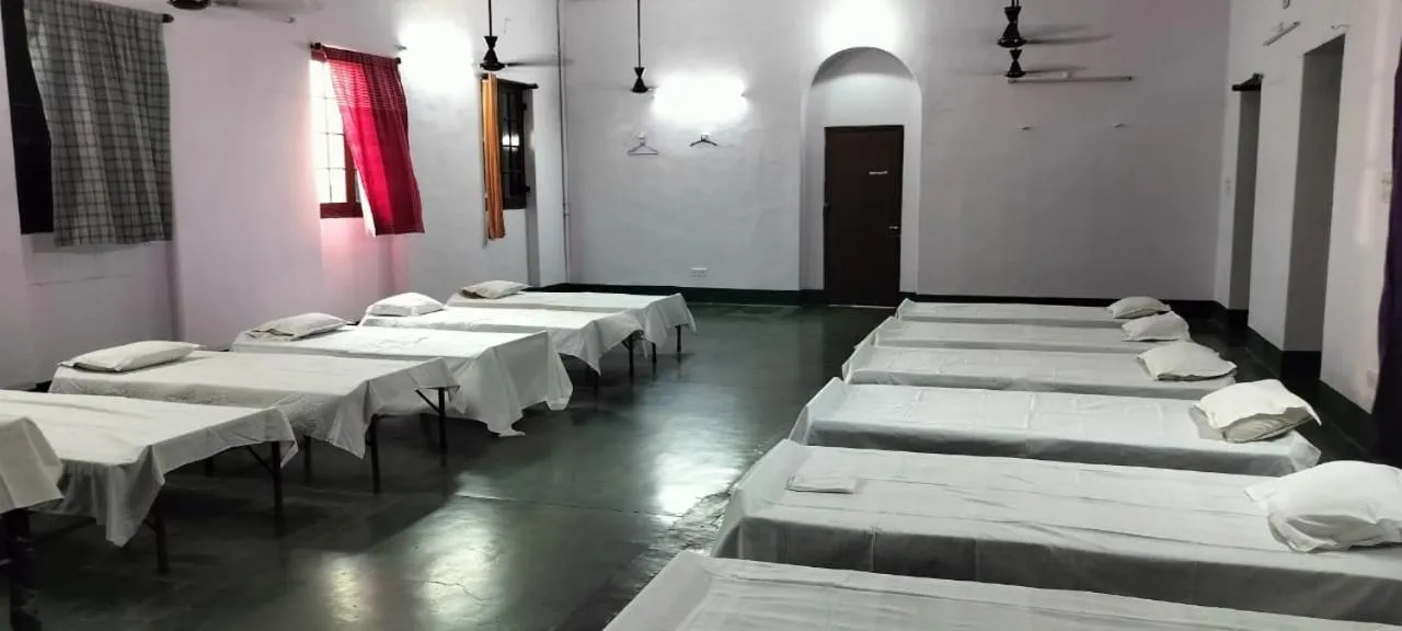 Bed in YWCA GALLWAY GUEST HOUSE