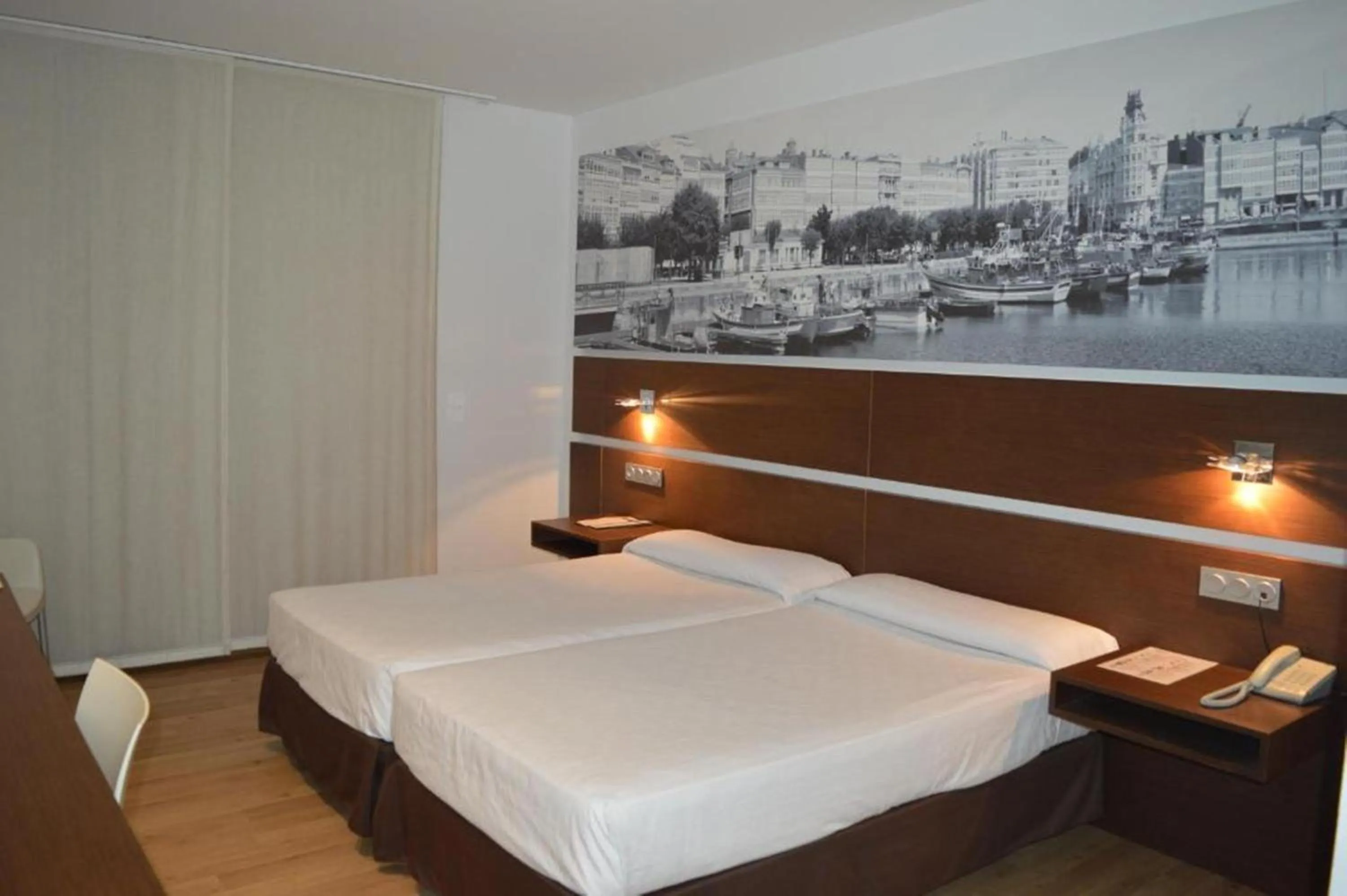 Bed in Hotel Spa Odeón