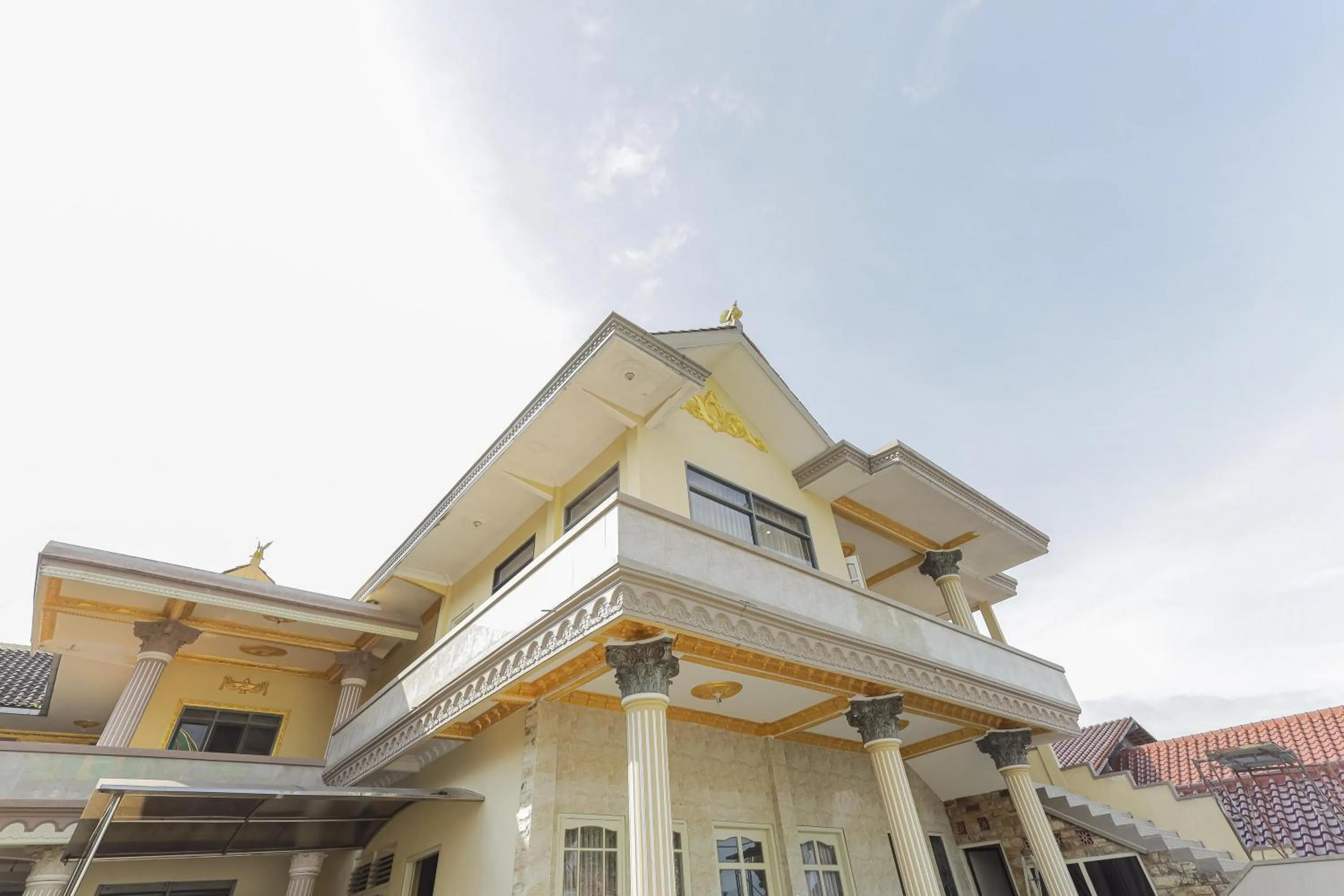 Property building in RedDoorz Plus @ Villa Bontes Batu