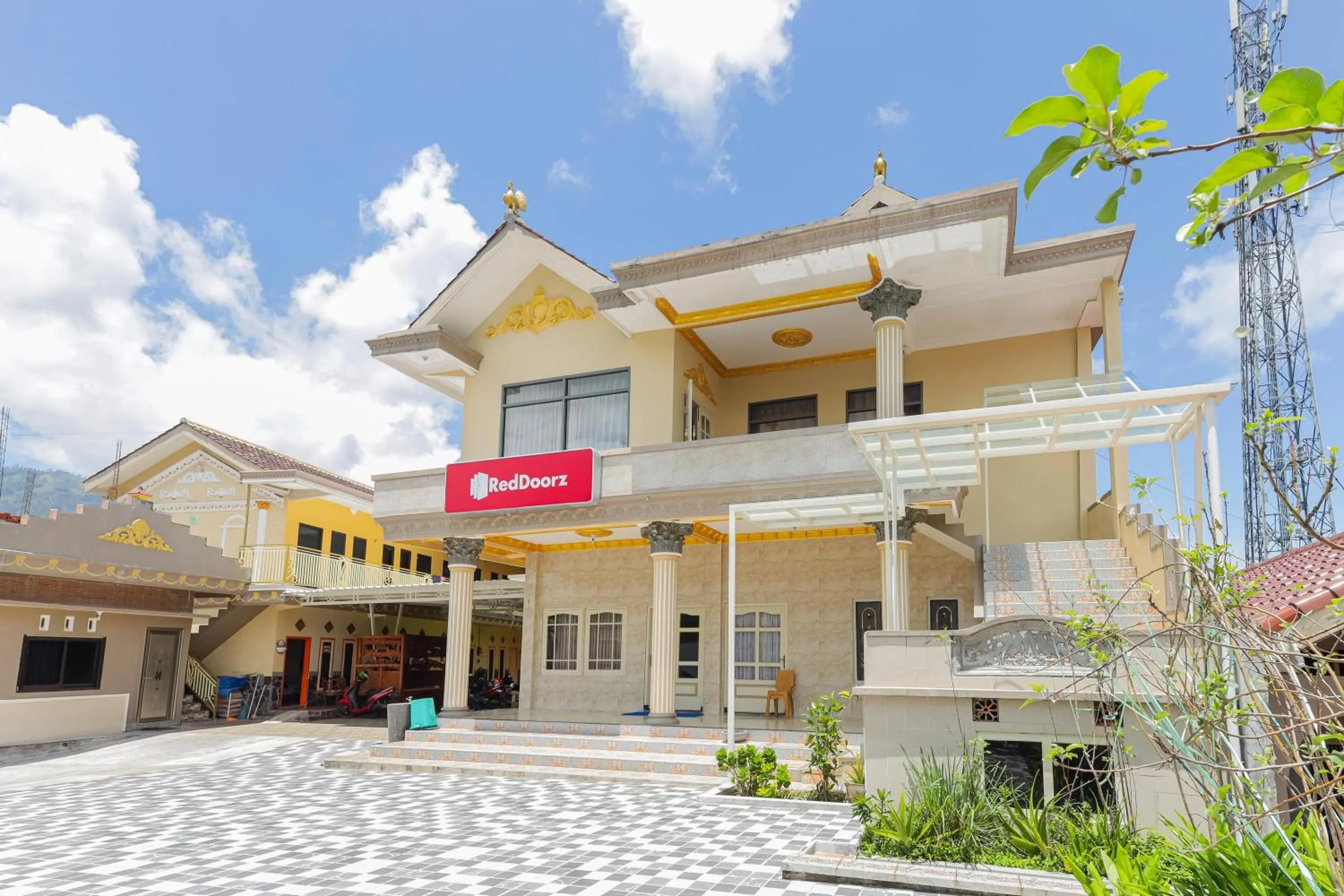 Property building in RedDoorz Plus @ Villa Bontes Batu